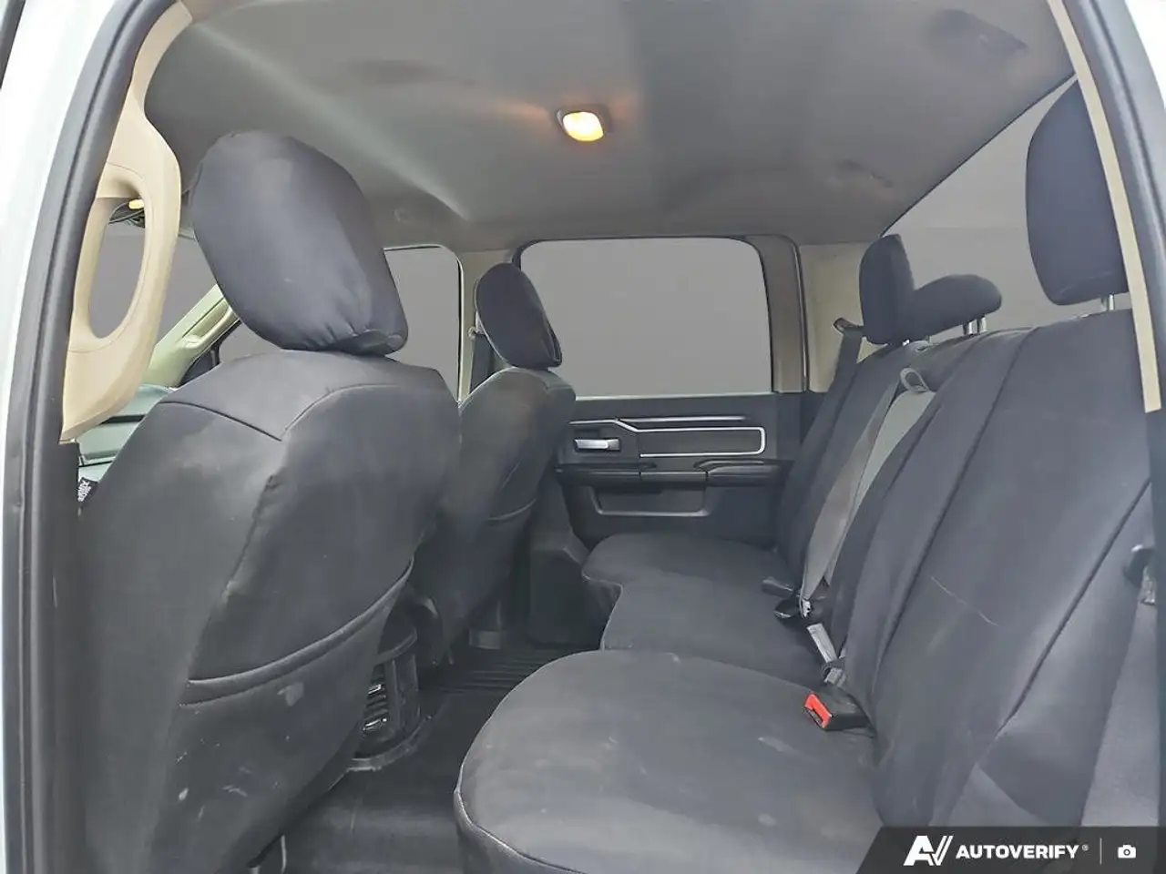 RAM 3500 снимка RAM 3500