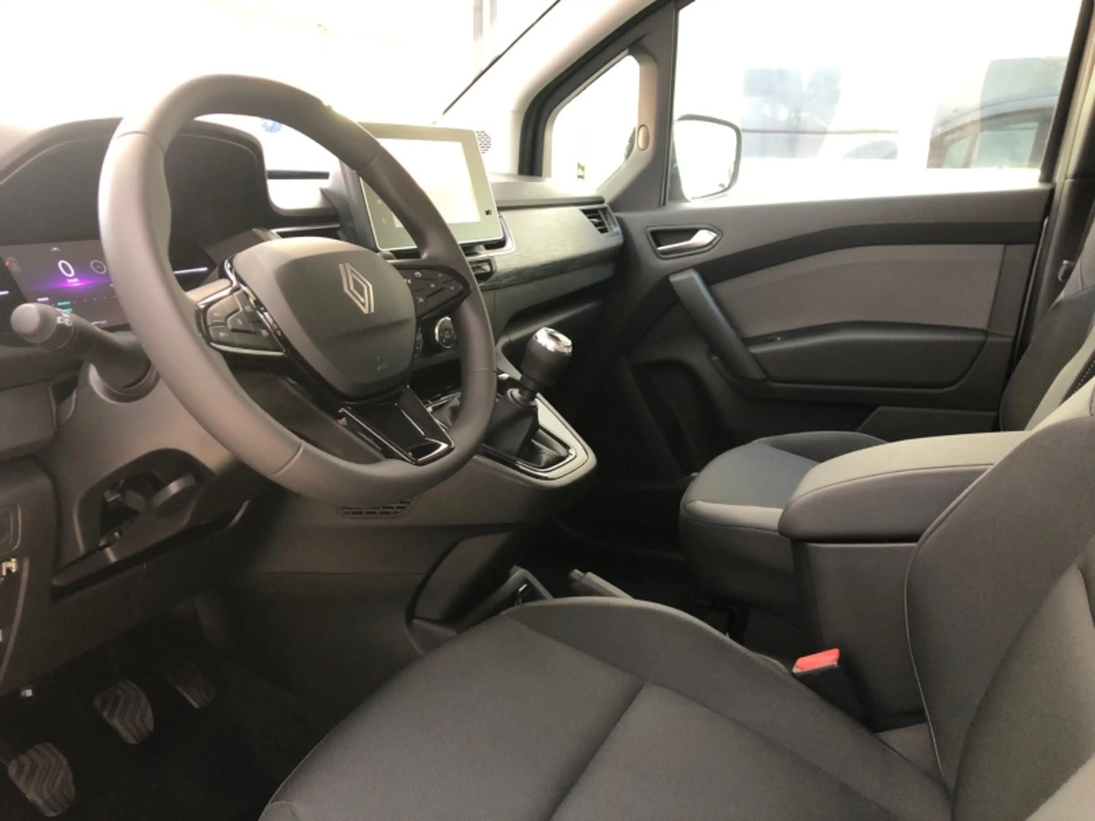 Renault Kangoo KANGOO EQUILIBRE TCe 100 — photo 8