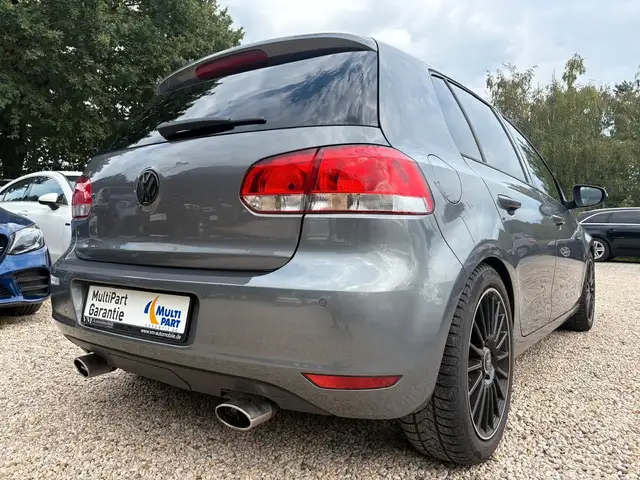 Volkswagen Golf view 4
