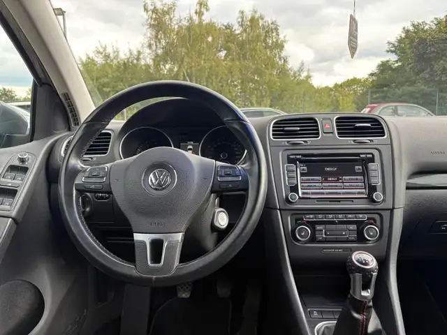 Volkswagen Golf view 8