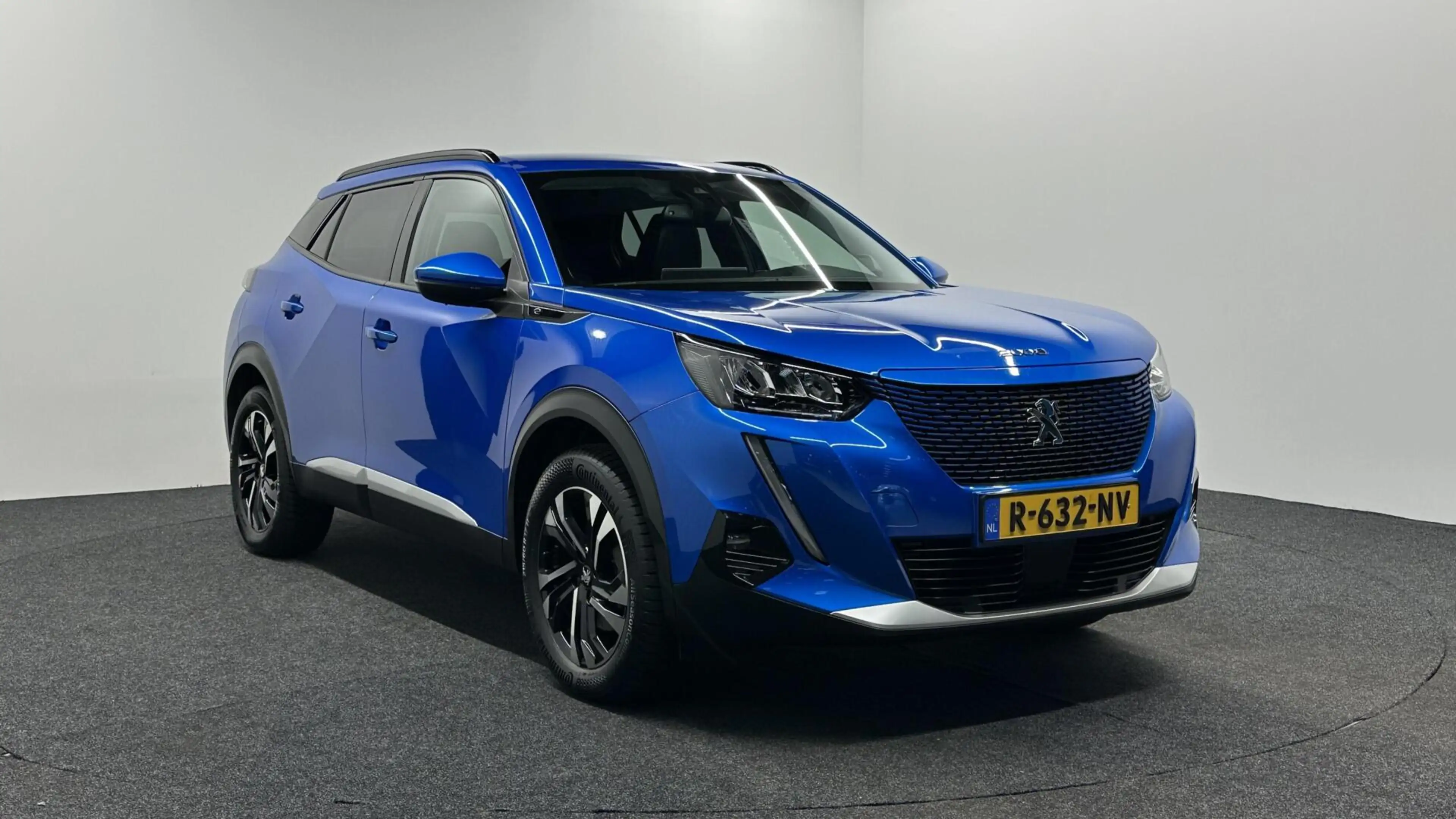Peugeot e-2008 EV Allure Pack 50 kWh TREKHAAK 360 CAMERA NAVI CAR — photo 3