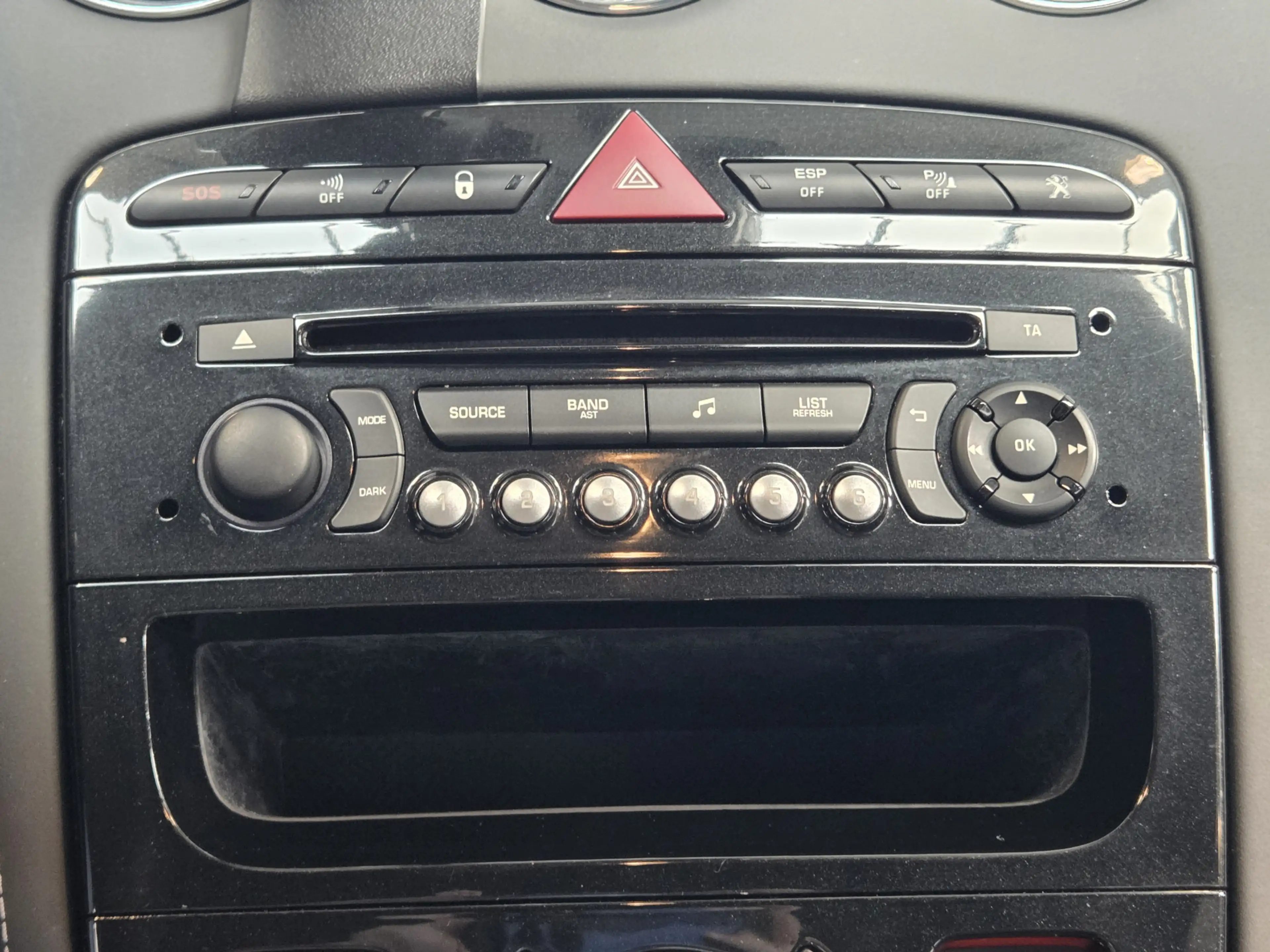 Peugeot RCZ 1.6 THP / Facelift — photo 30