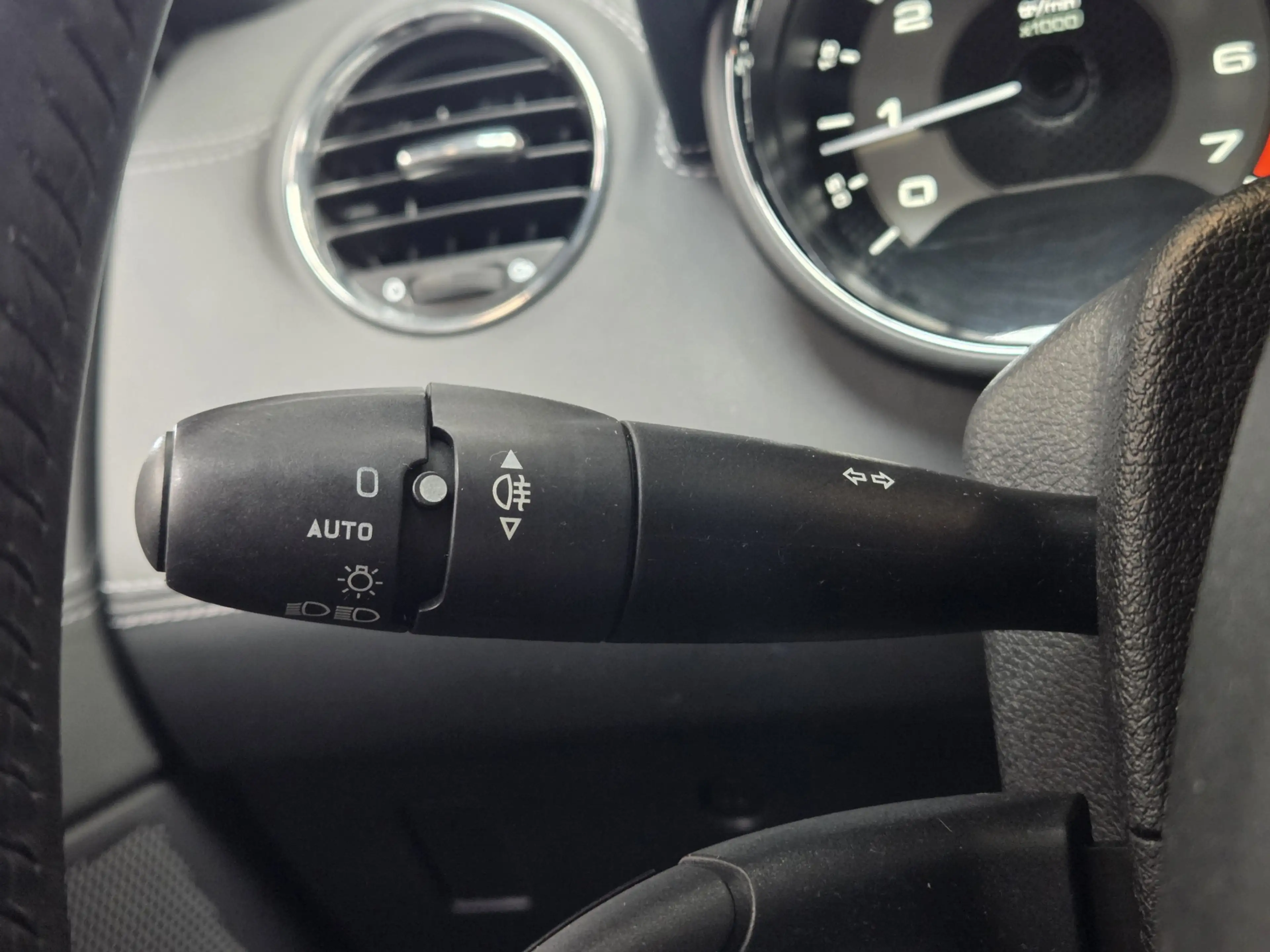 Peugeot RCZ 1.6 THP / Facelift — photo 23