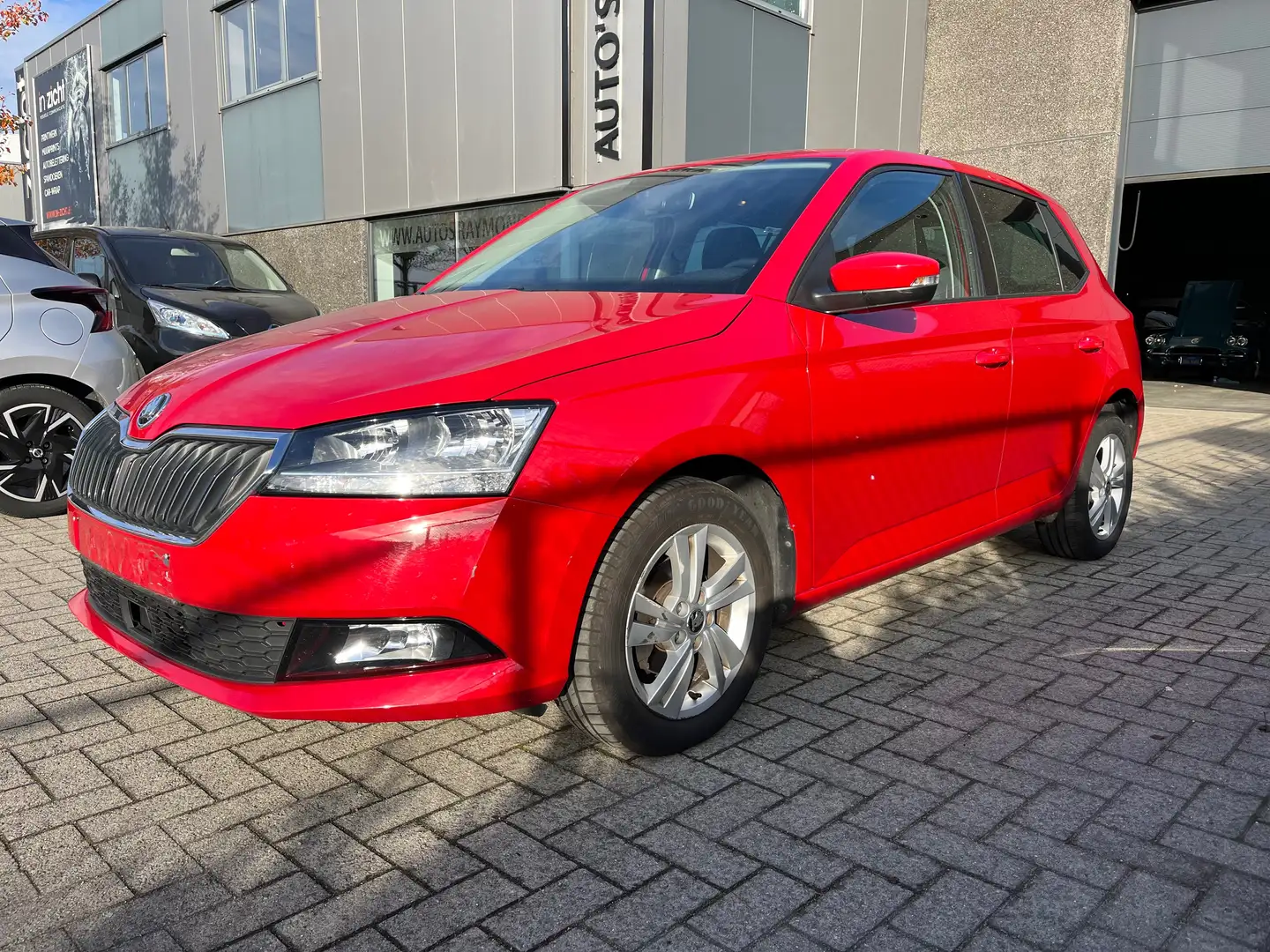 Skoda Fabia CAR-PLAY AIRCO CRUISE PDC EURO 6 D LEZ-ONBEPERKT Rot - 1