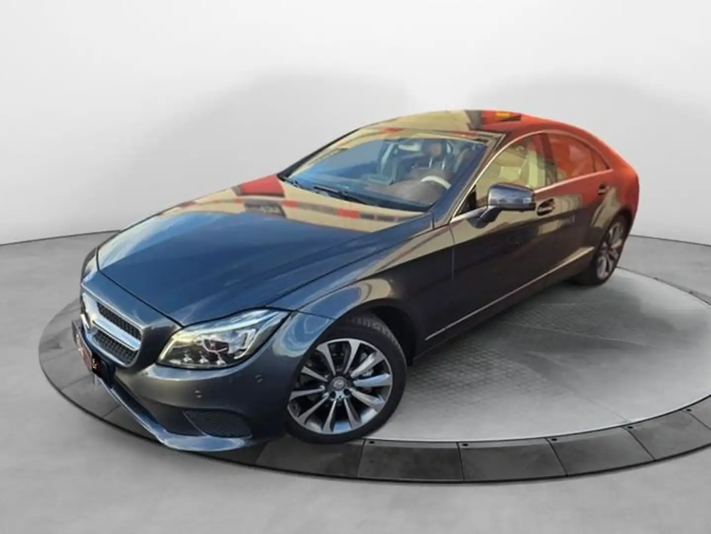 Mercedes-Benz A 200 Luxury Gris - 2