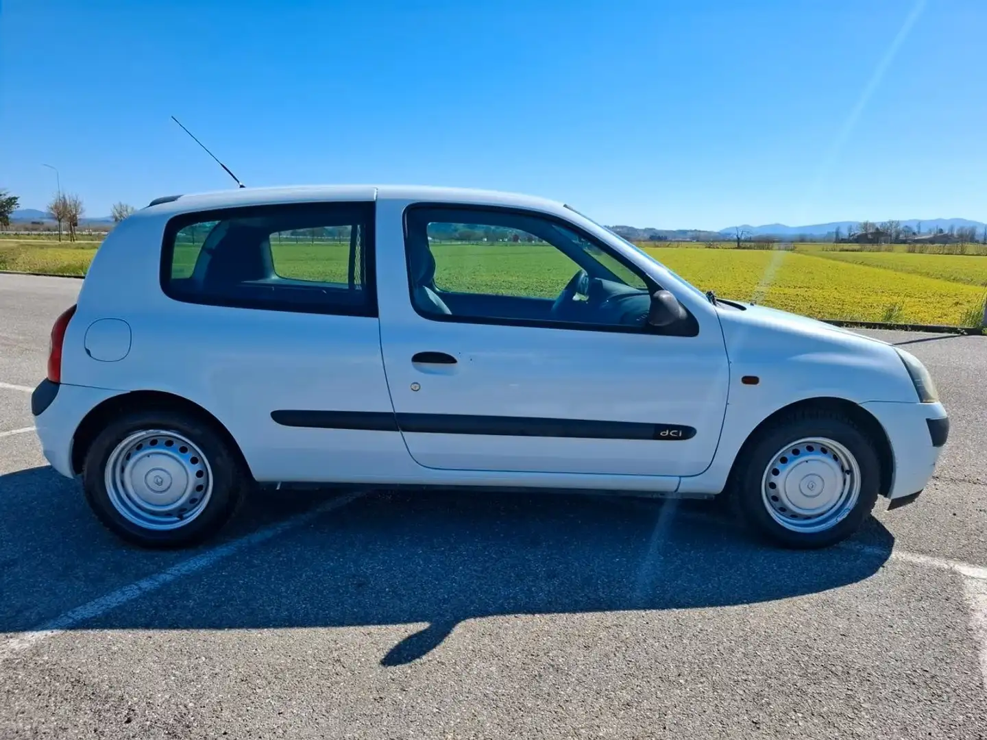 Renault Clio Clio 1.5 dCi - 65 Extrême Blanc - 2