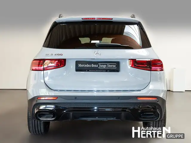 Mercedes-Benz GLB Class view 4