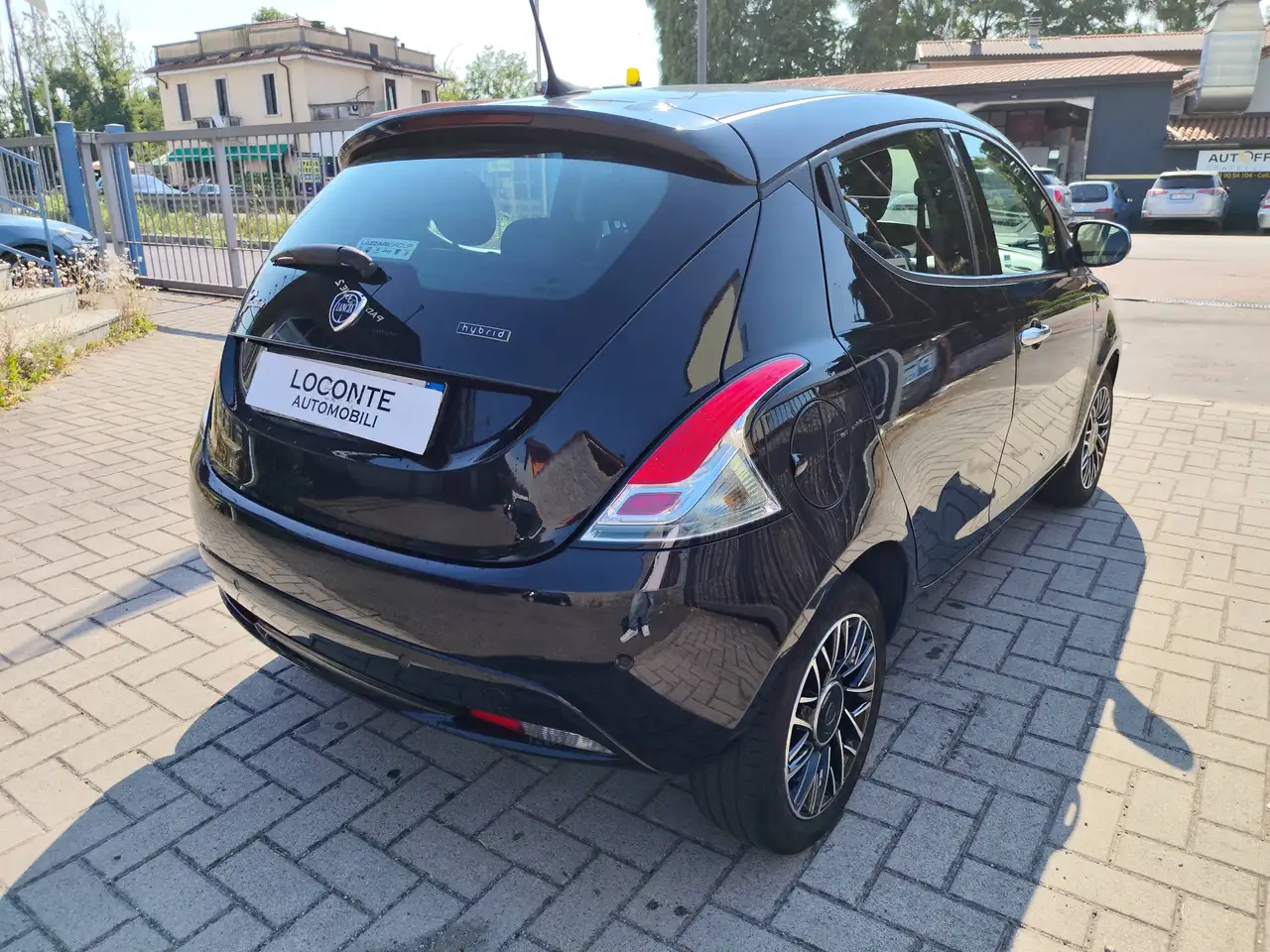 Lancia Ypsilon 2022 — фото 7