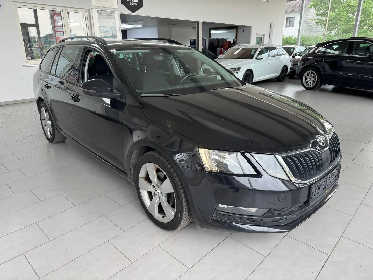 Skoda Octavia Combi 1,6 TDI Ambition DSG Nero - 2