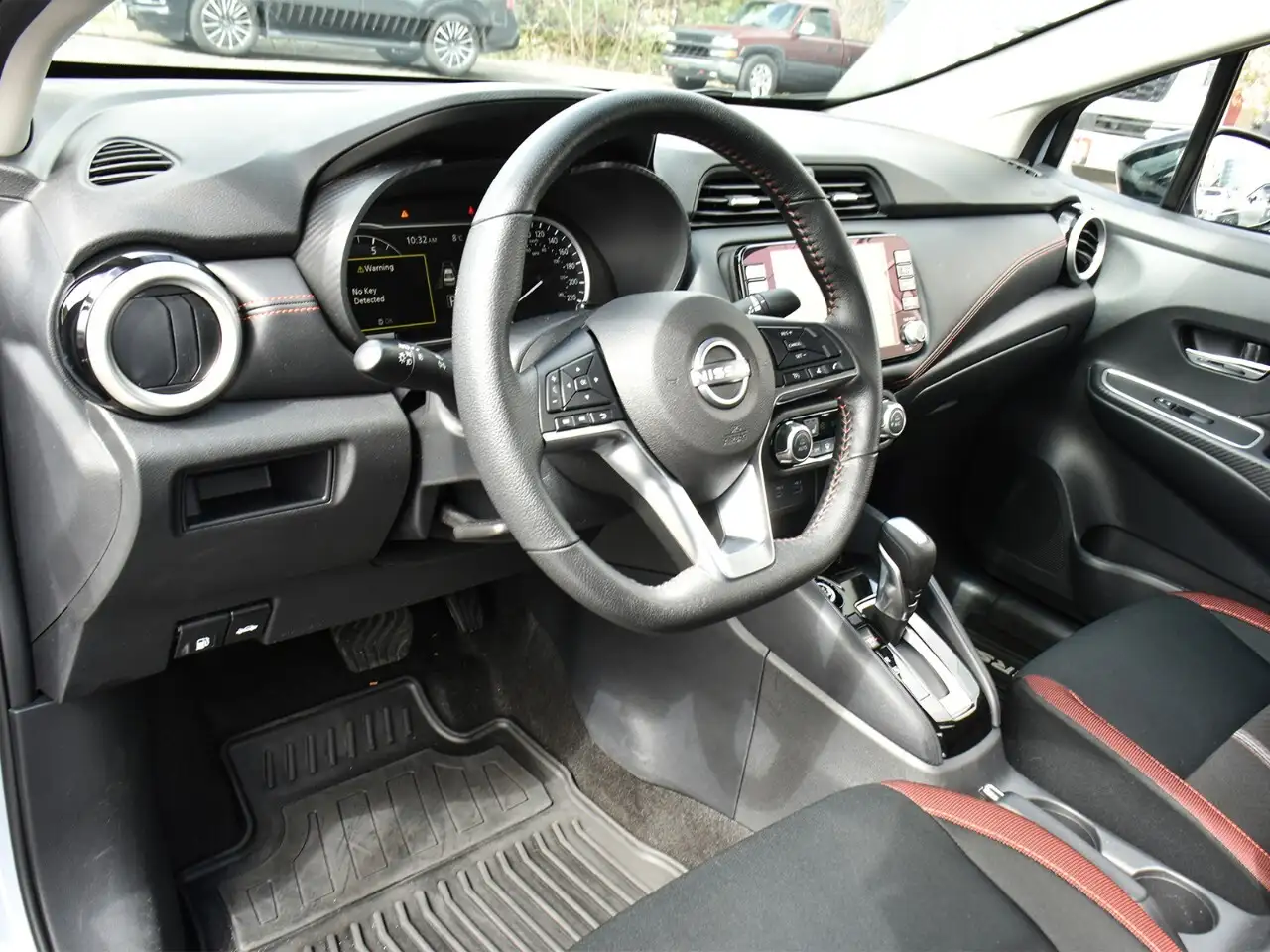 Nissan Versa снимка Nissan Versa