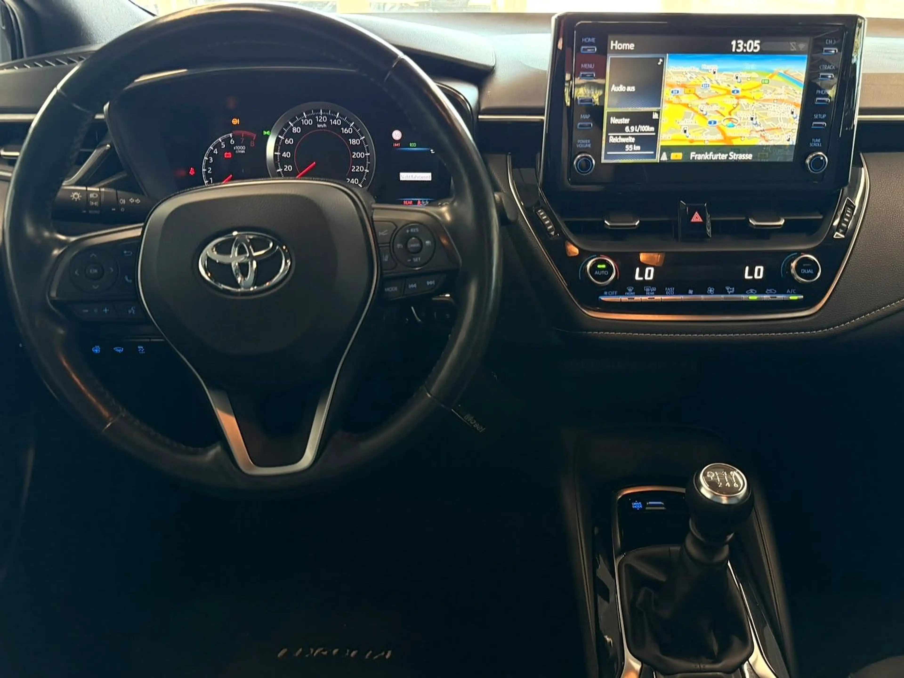 Toyota Corolla Comfort — photo 14