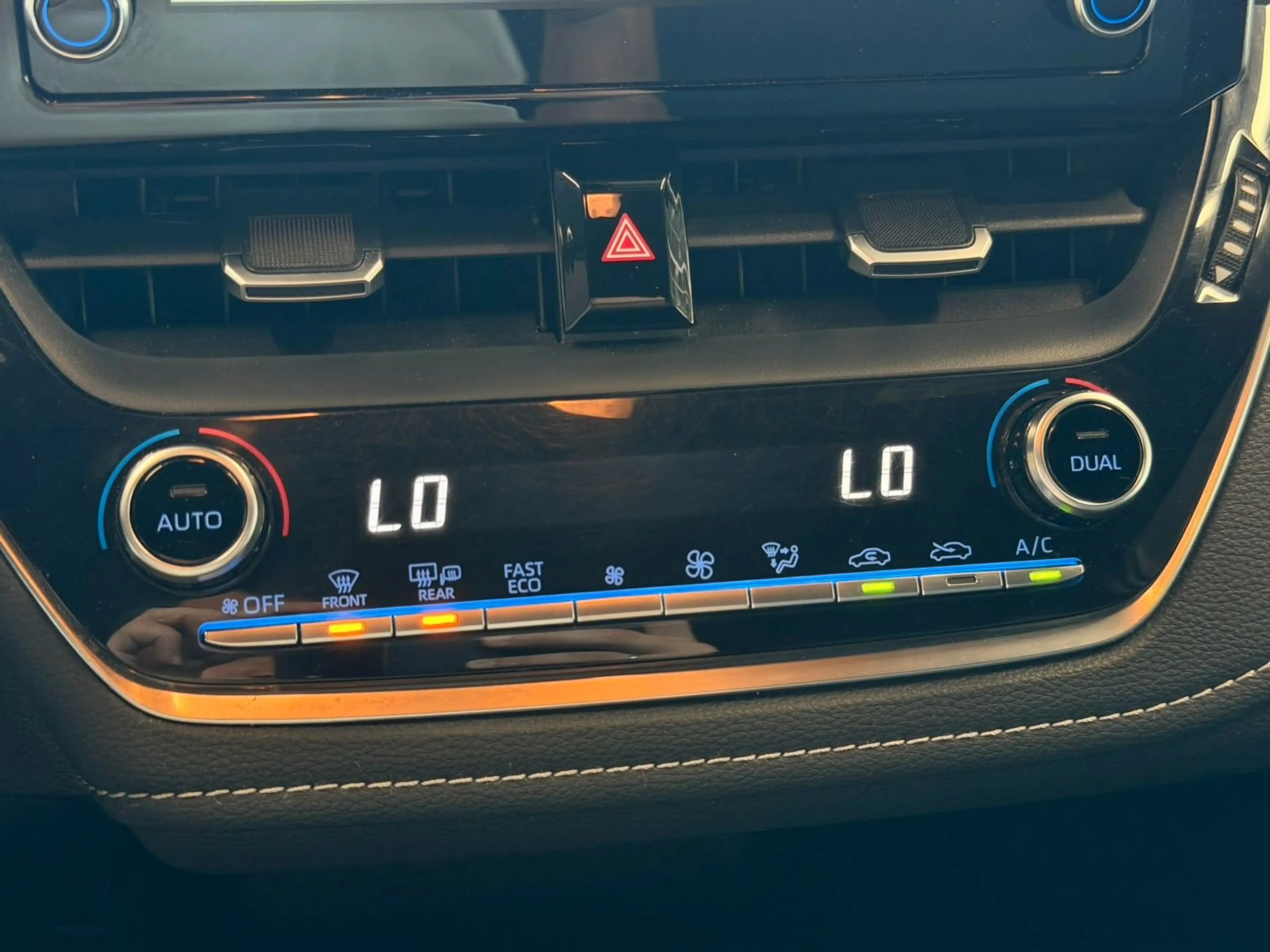 Toyota Corolla Comfort — photo 11