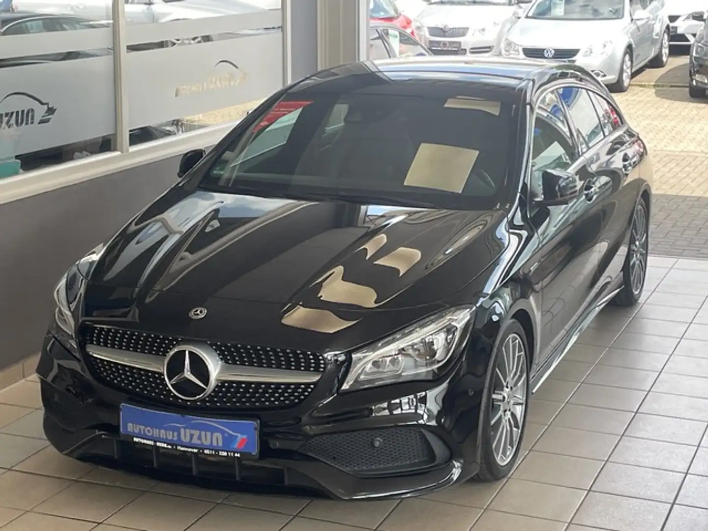 Mercedes-Benz CLA 180 SB Edition AMG-Style LED Leder RFK Navi Noir - 1