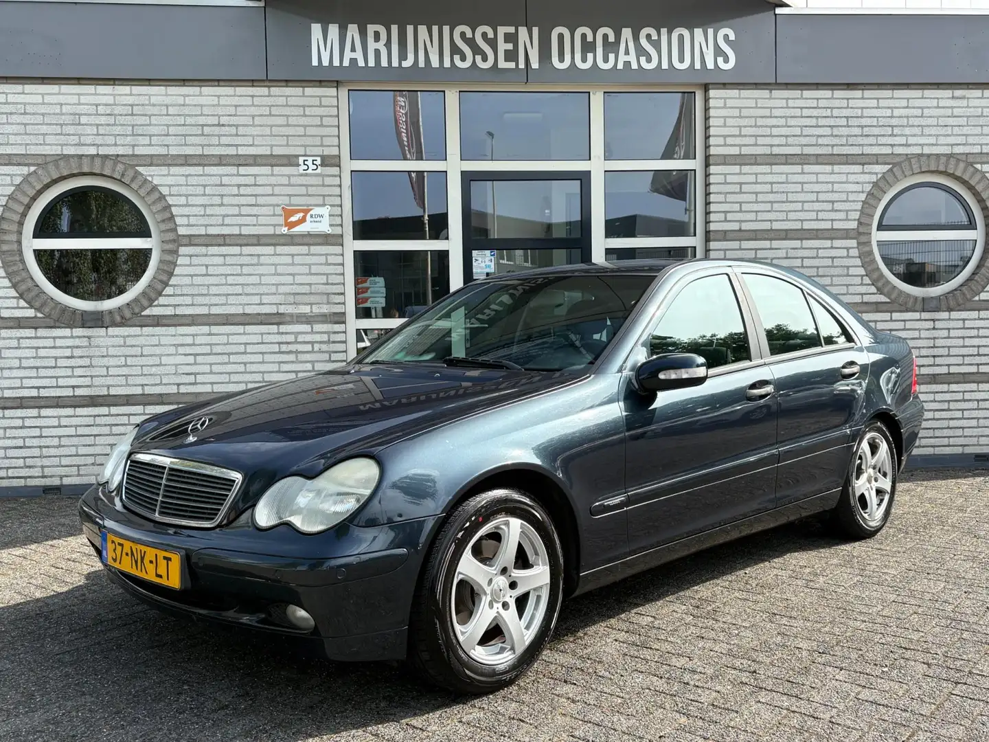 Mercedes-Benz C 180 K. Elegance |Automaat|PDC,Cruise,Trekh| Zwart - 1
