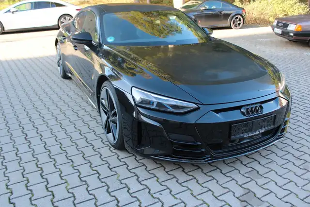 Audi e-tron GT RS quattro
