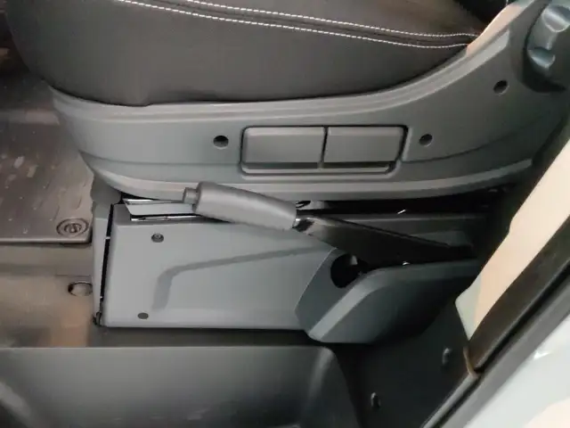 Opel Movano view 14