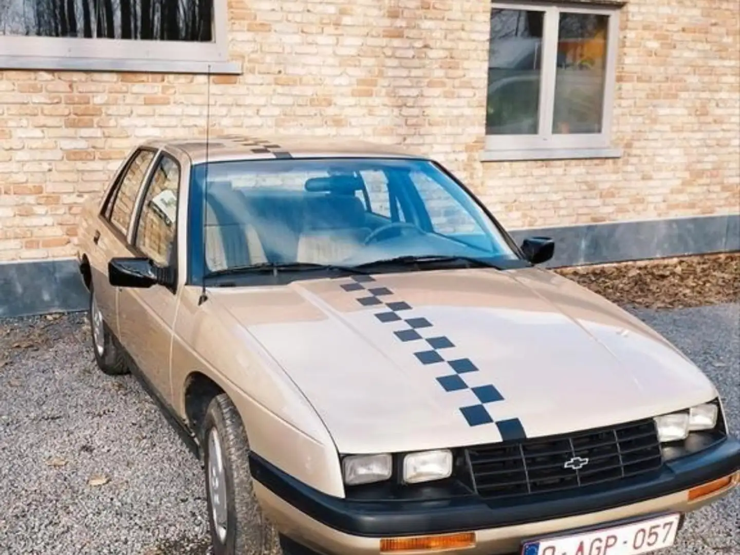 Chevrolet Corsica oldtimer bouwjaar 1992 Bronzová - 1