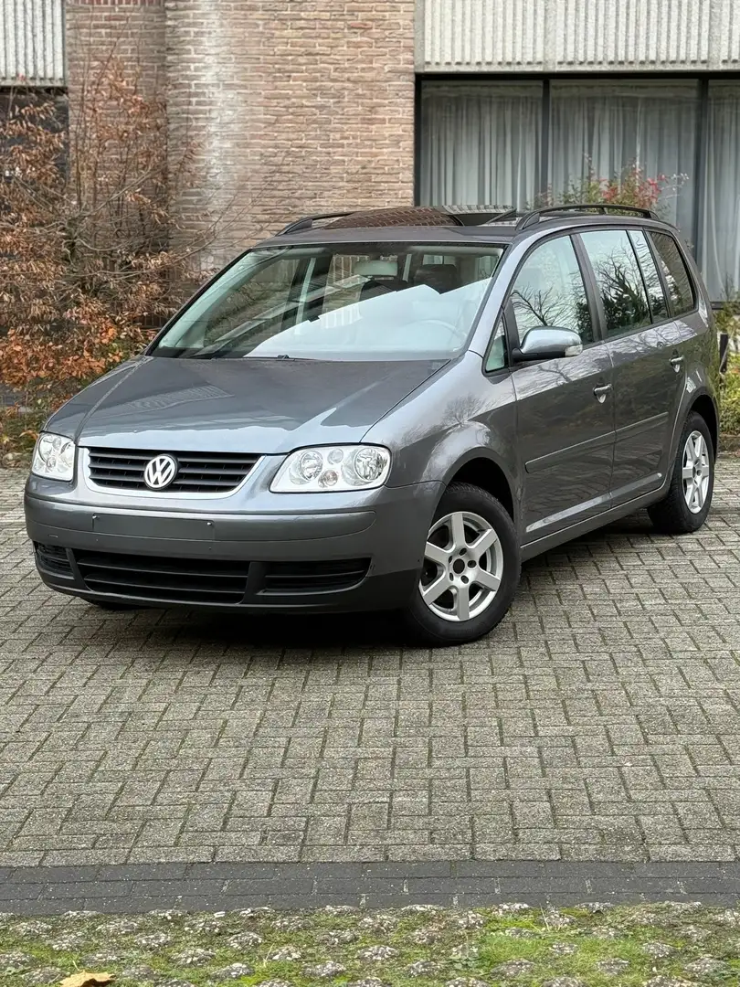 Volkswagen Touran Volkswagen Touran 1.6 Essence 1er propriétaire Gris - 1
