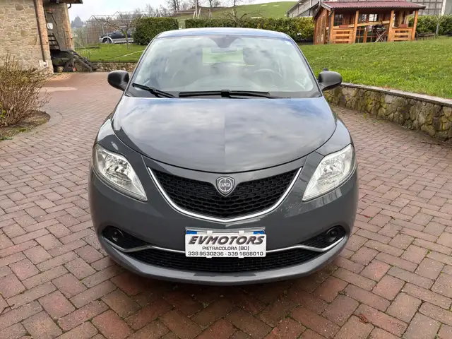 Lancia Ypsilon Lancia Ypsilon Benzina/Metano