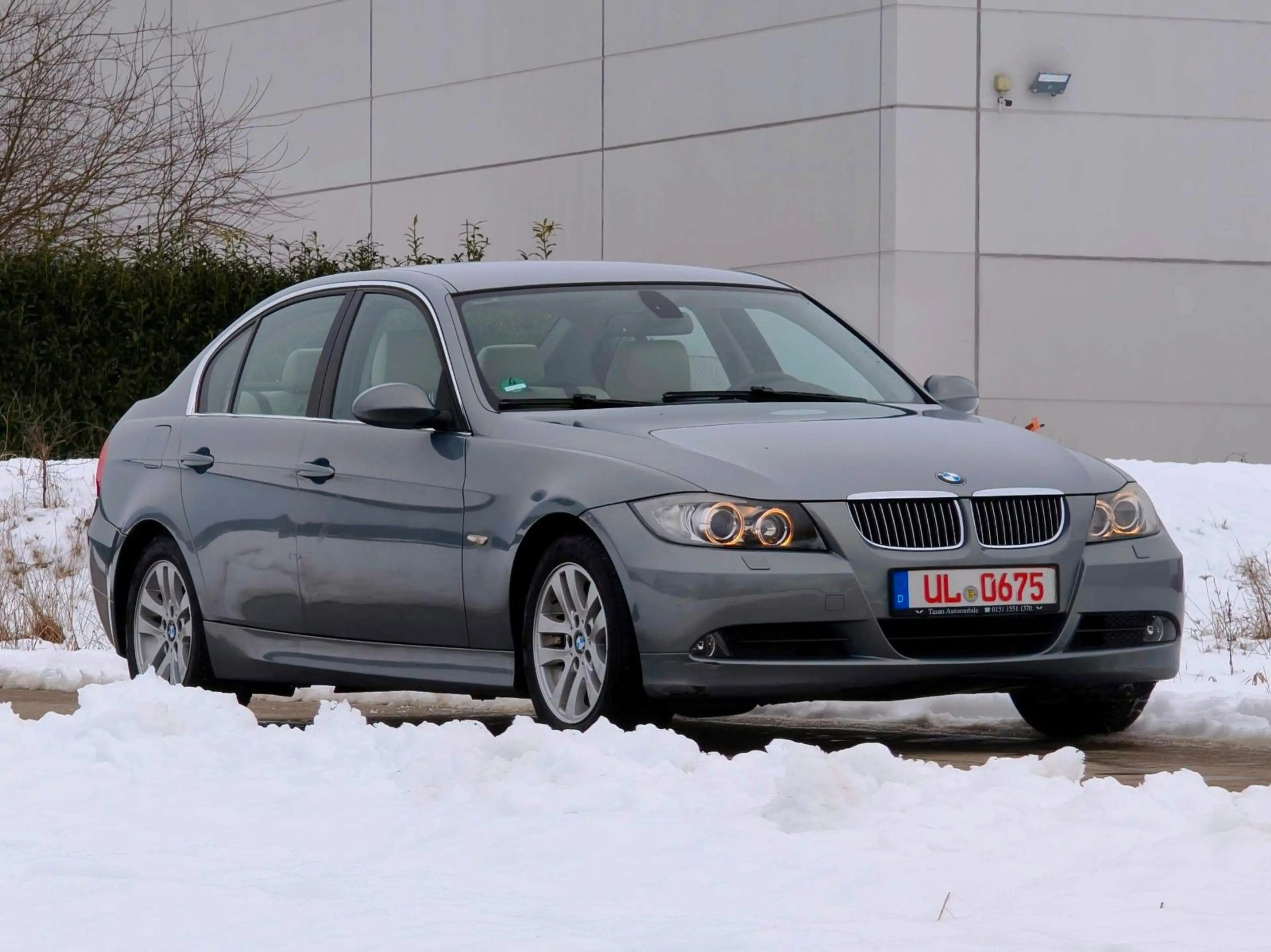 BMW 325 i *TÜV NEU* *AHK* — photo 8