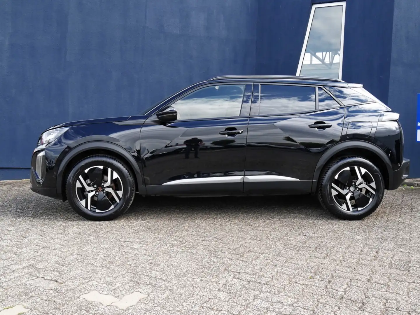 Peugeot 2008 Allure 130 PT Auto.+Navi+360 Kamera+LED Klima Noir - 2