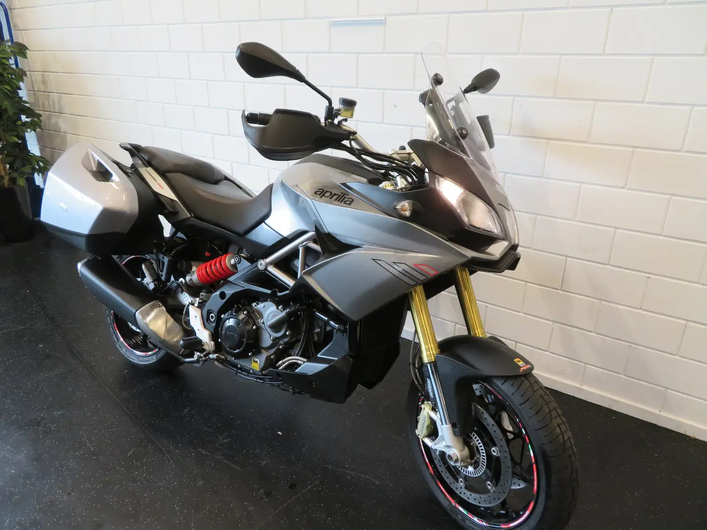 Aprilia Caponord 1200 TRAVEL PACK HVV PERF. Ezüst - 2