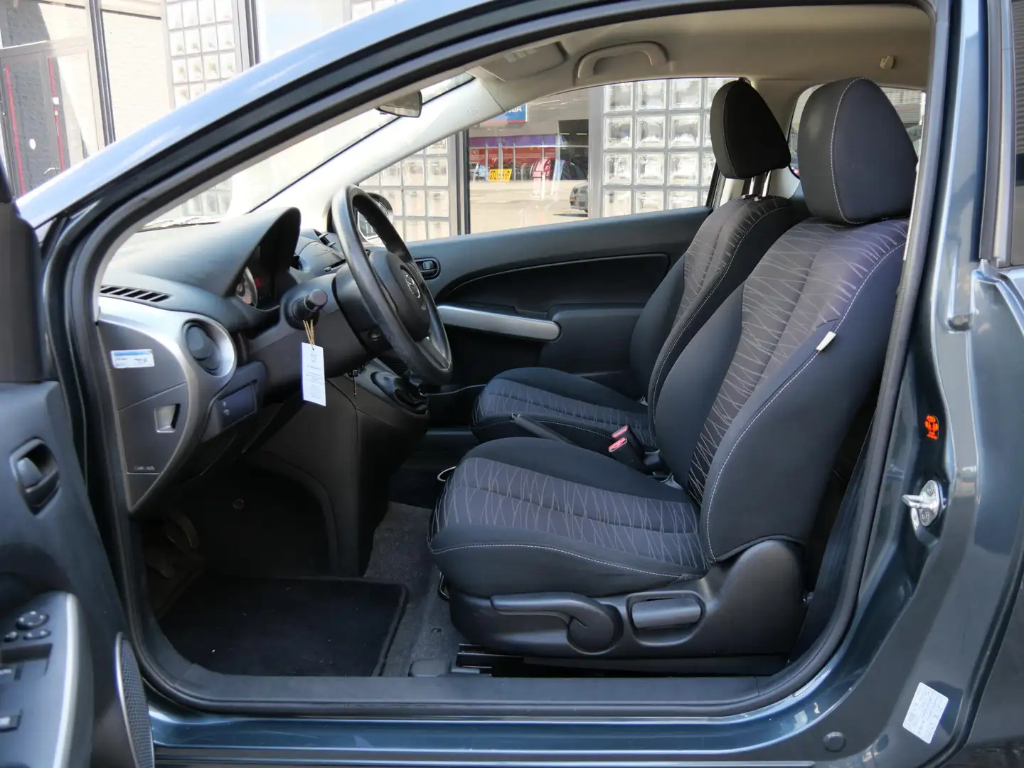 Mazda 2 1.5 S-VT Executive Grijs - 2