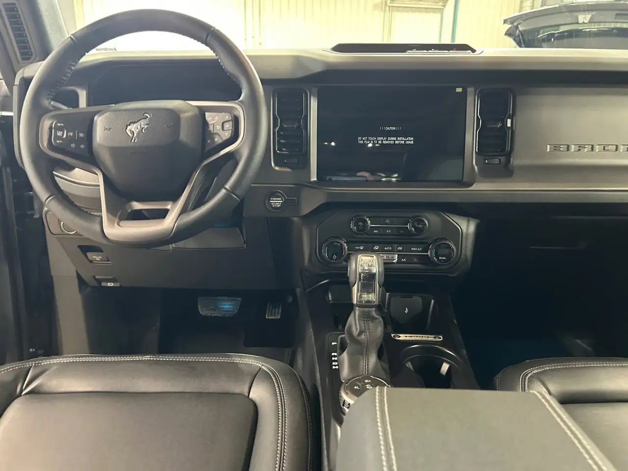 Ford Bronco снимка Ford Bronco