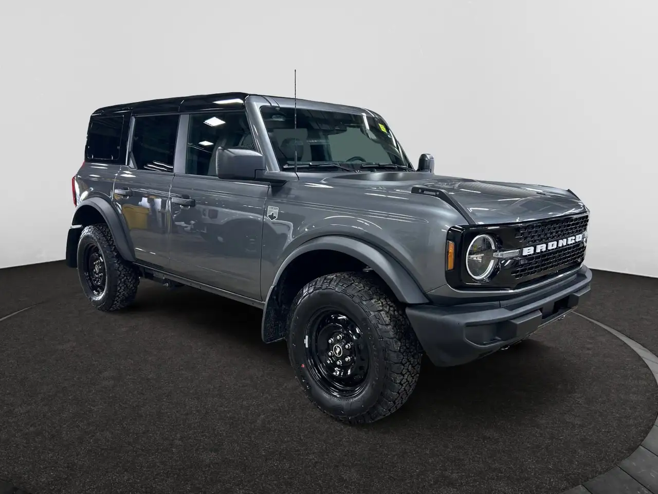 Ford Bronco снимка Ford Bronco
