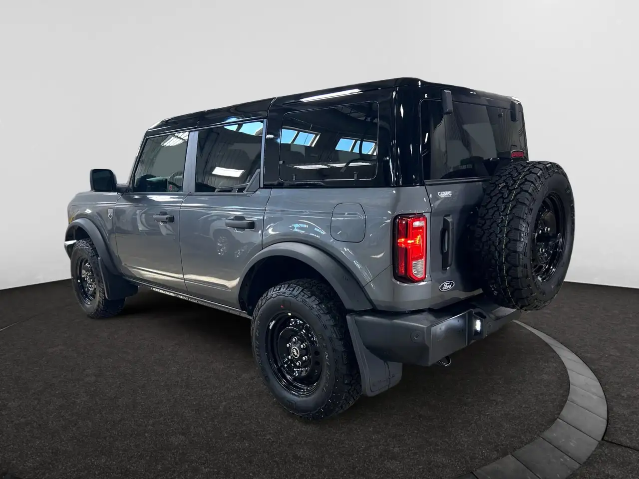 Ford Bronco снимка Ford Bronco