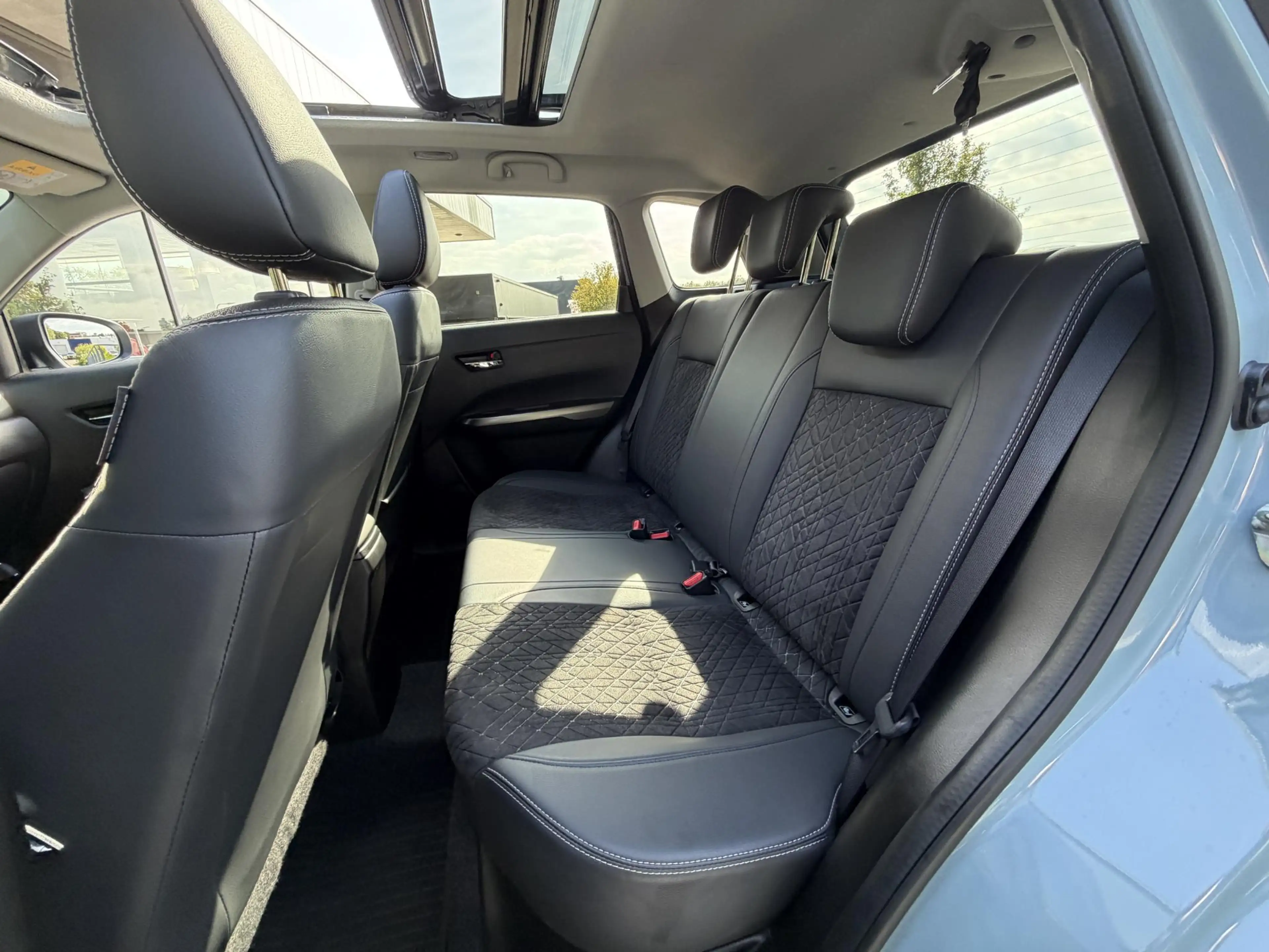 Suzuki Vitara 1.4 Boosterjet Style Smart Hybrid 129PK | Panorama — photo 8