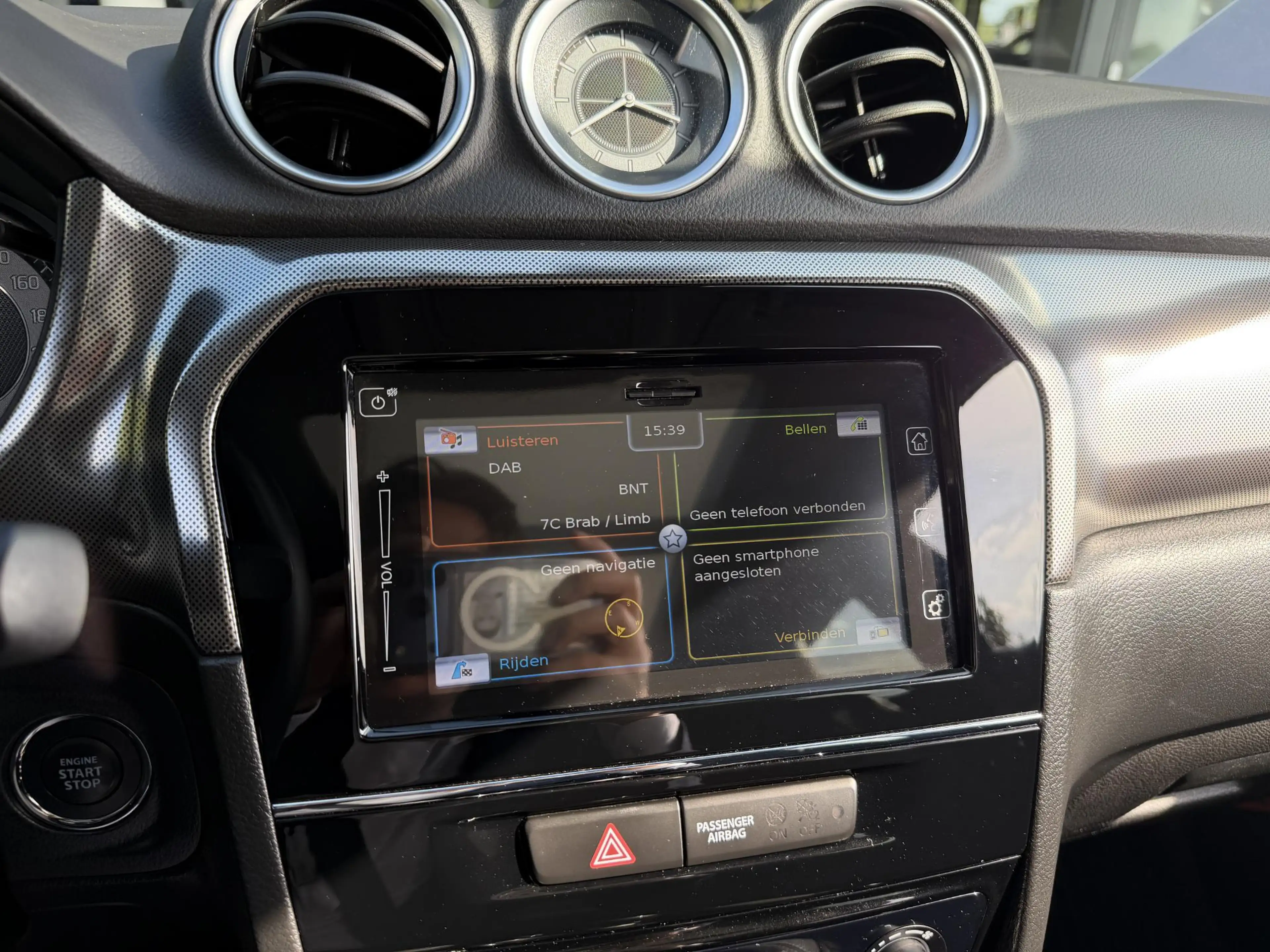 Suzuki Vitara 1.4 Boosterjet Style Smart Hybrid 129PK | Panorama — photo 10