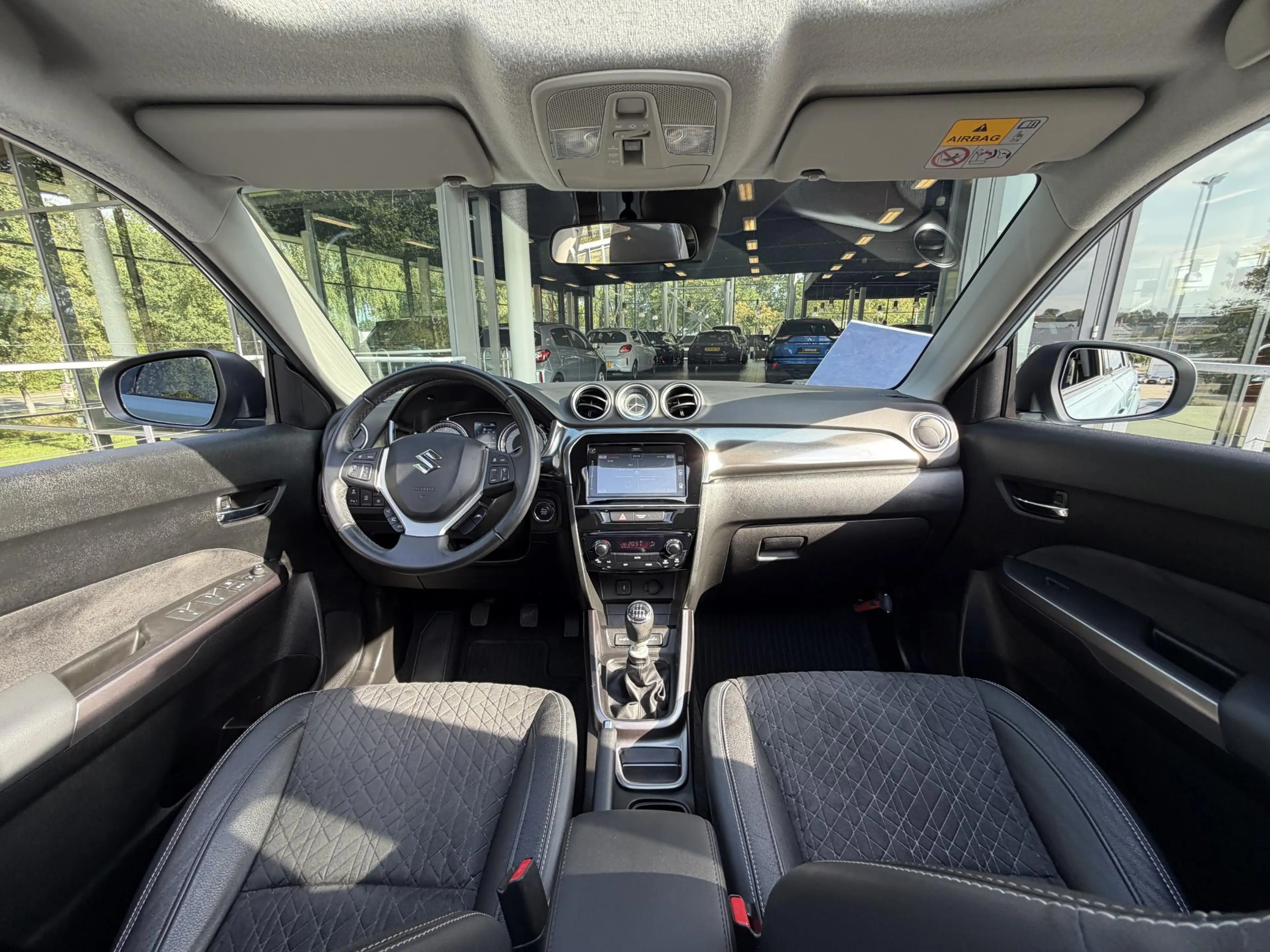 Suzuki Vitara 1.4 Boosterjet Style Smart Hybrid 129PK | Panorama — photo 3