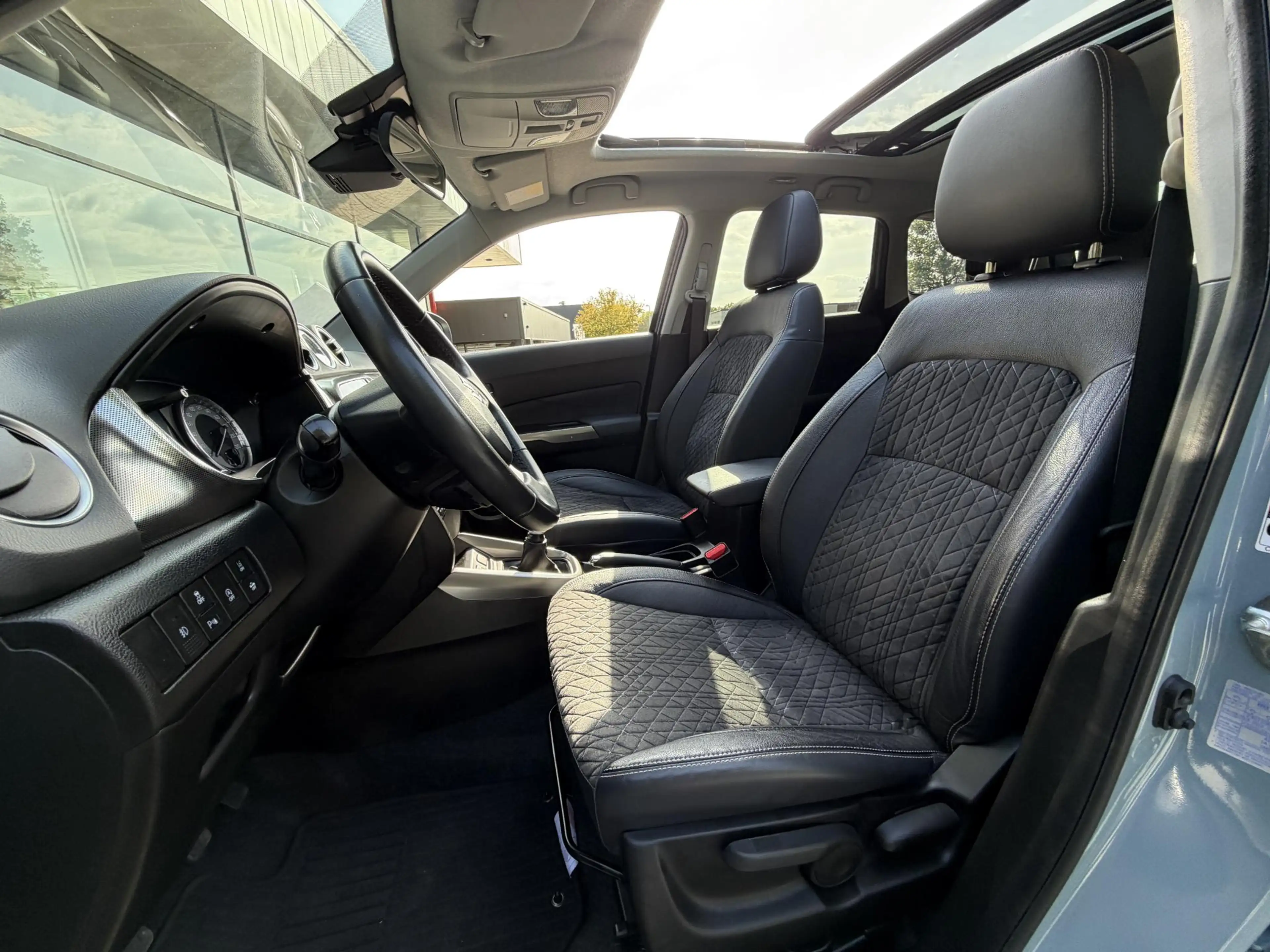 Suzuki Vitara 1.4 Boosterjet Style Smart Hybrid 129PK | Panorama — photo 7