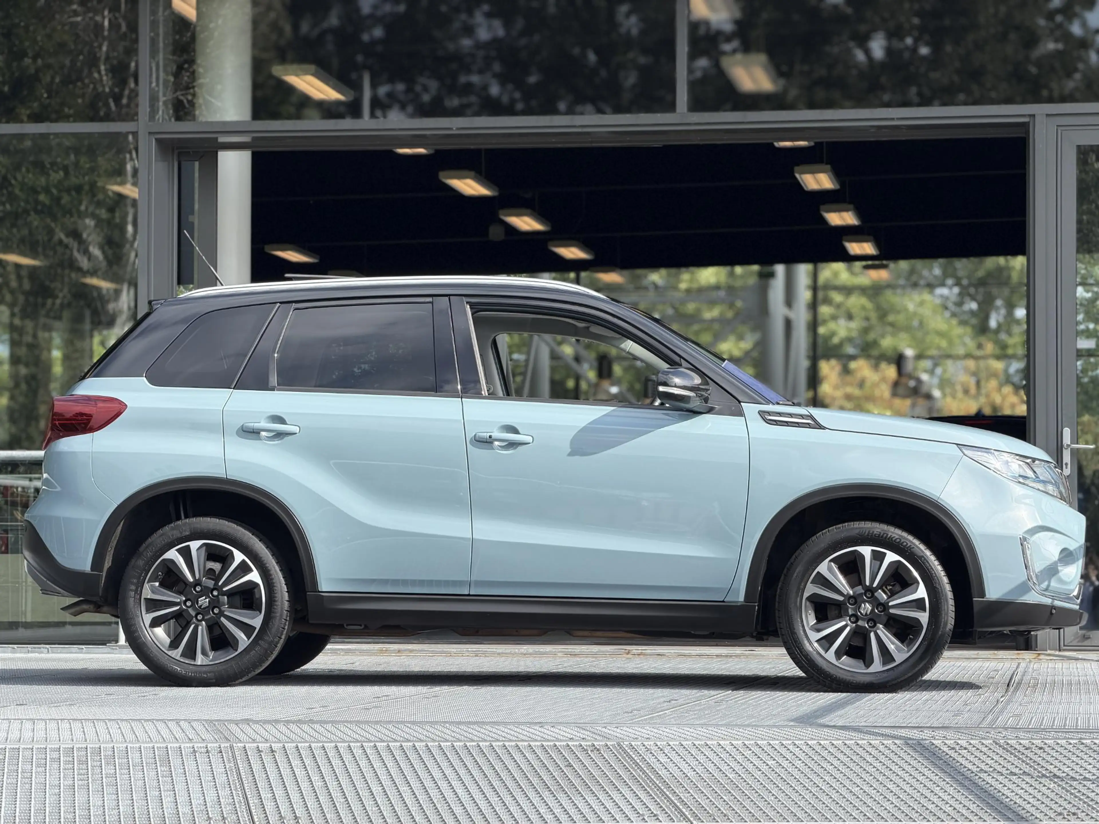 Suzuki Vitara 1.4 Boosterjet Style Smart Hybrid 129PK | Panorama — photo 19