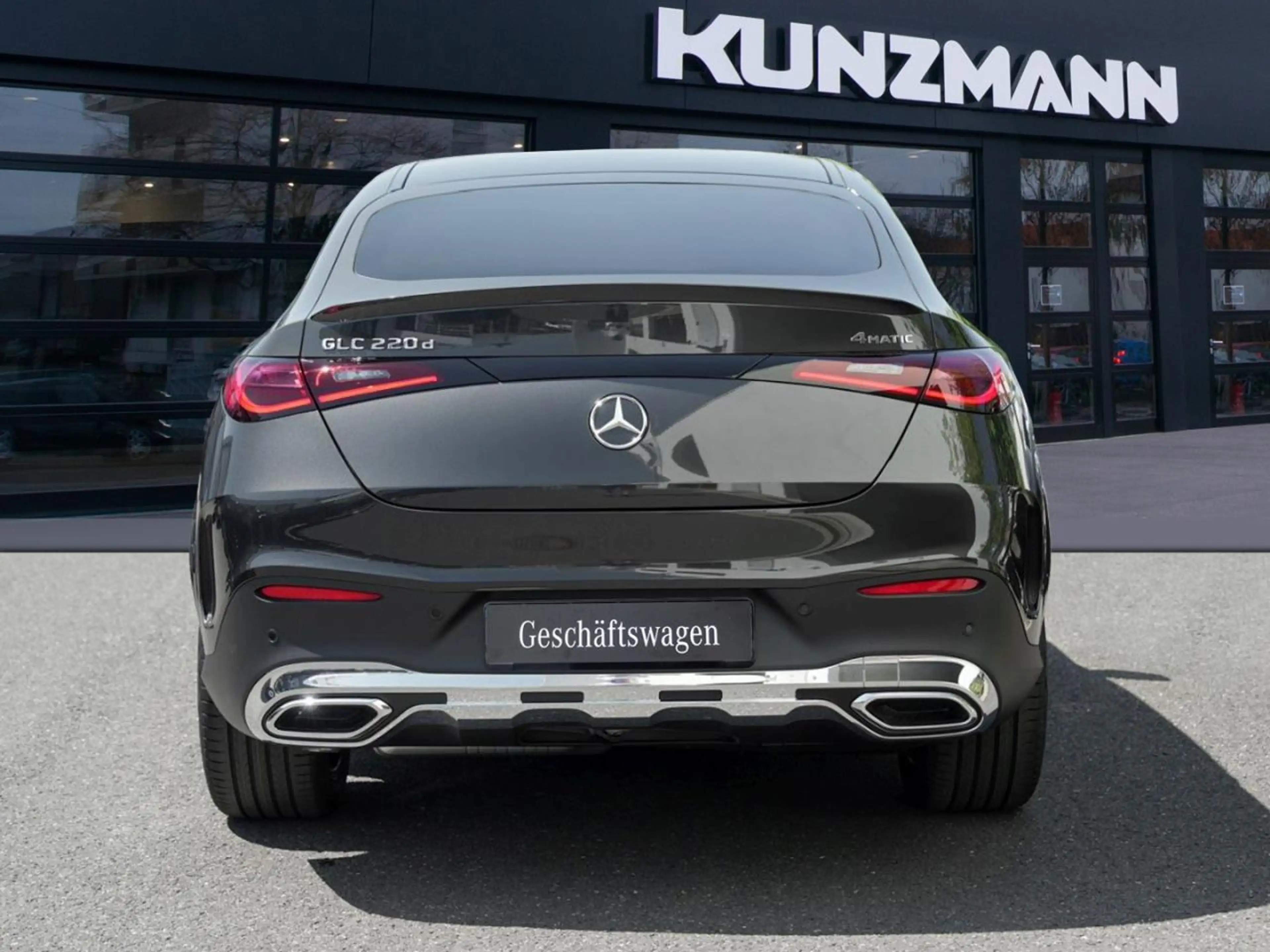 Mercedes-Benz GLC 220 d 4MATIC Coupé AMG Panorama Distronic — photo 4