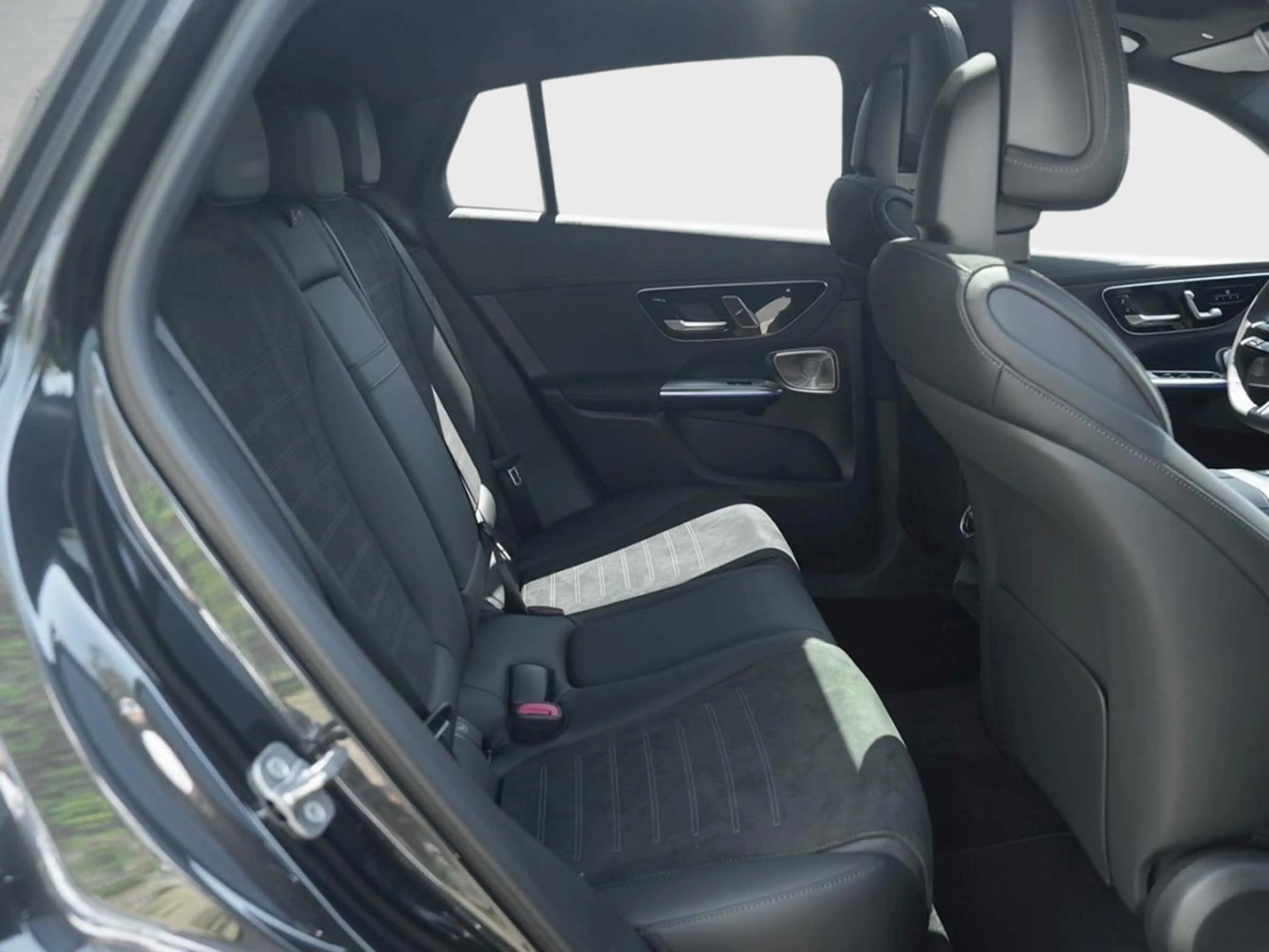 Mercedes-Benz GLC 220 d 4MATIC Coupé AMG Panorama Distronic — photo 11