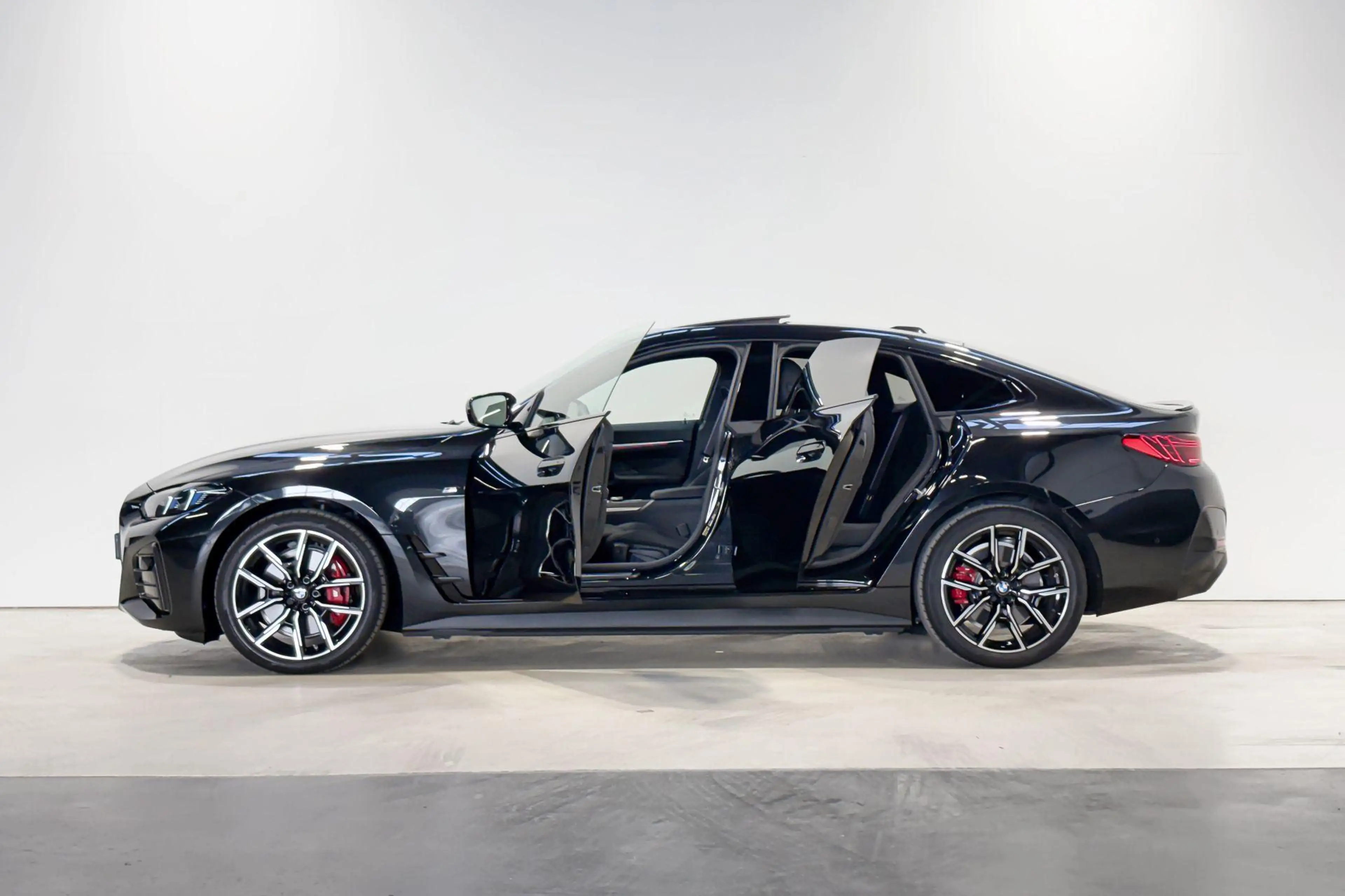 BMW i4 eDrive35 M Sport Edition M Sportpakket Pro — photo 3