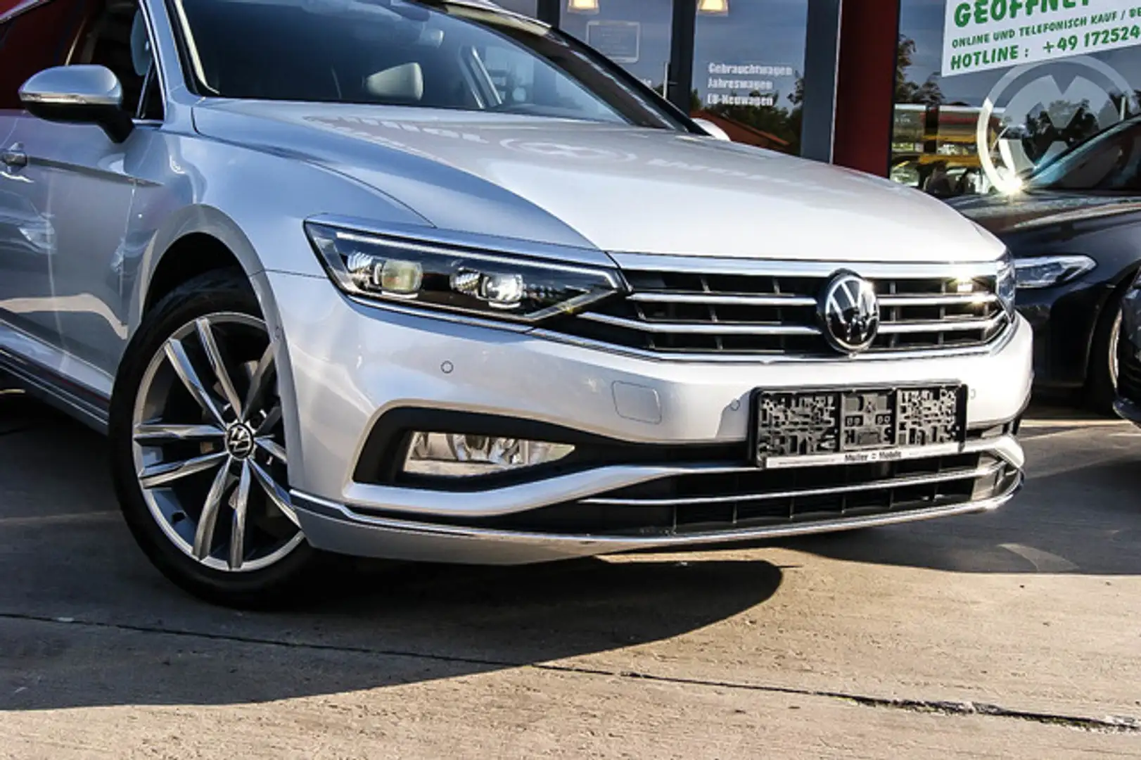 Volkswagen Passat Variant 2.0 TDI Elegance VIRTUAL MATRIX Argent - 2