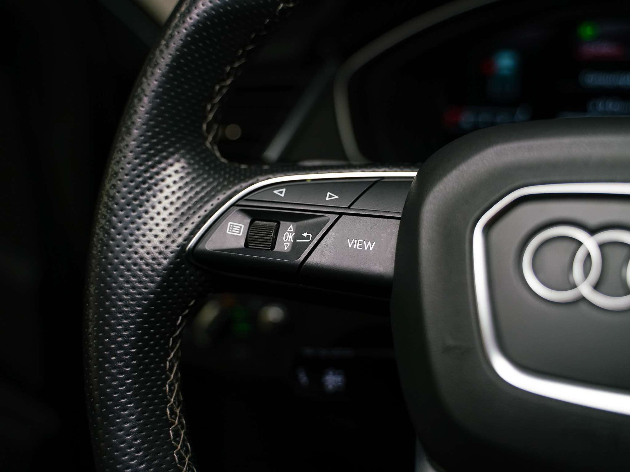 used 2021 Audi SQ5 car, priced at $35,900
