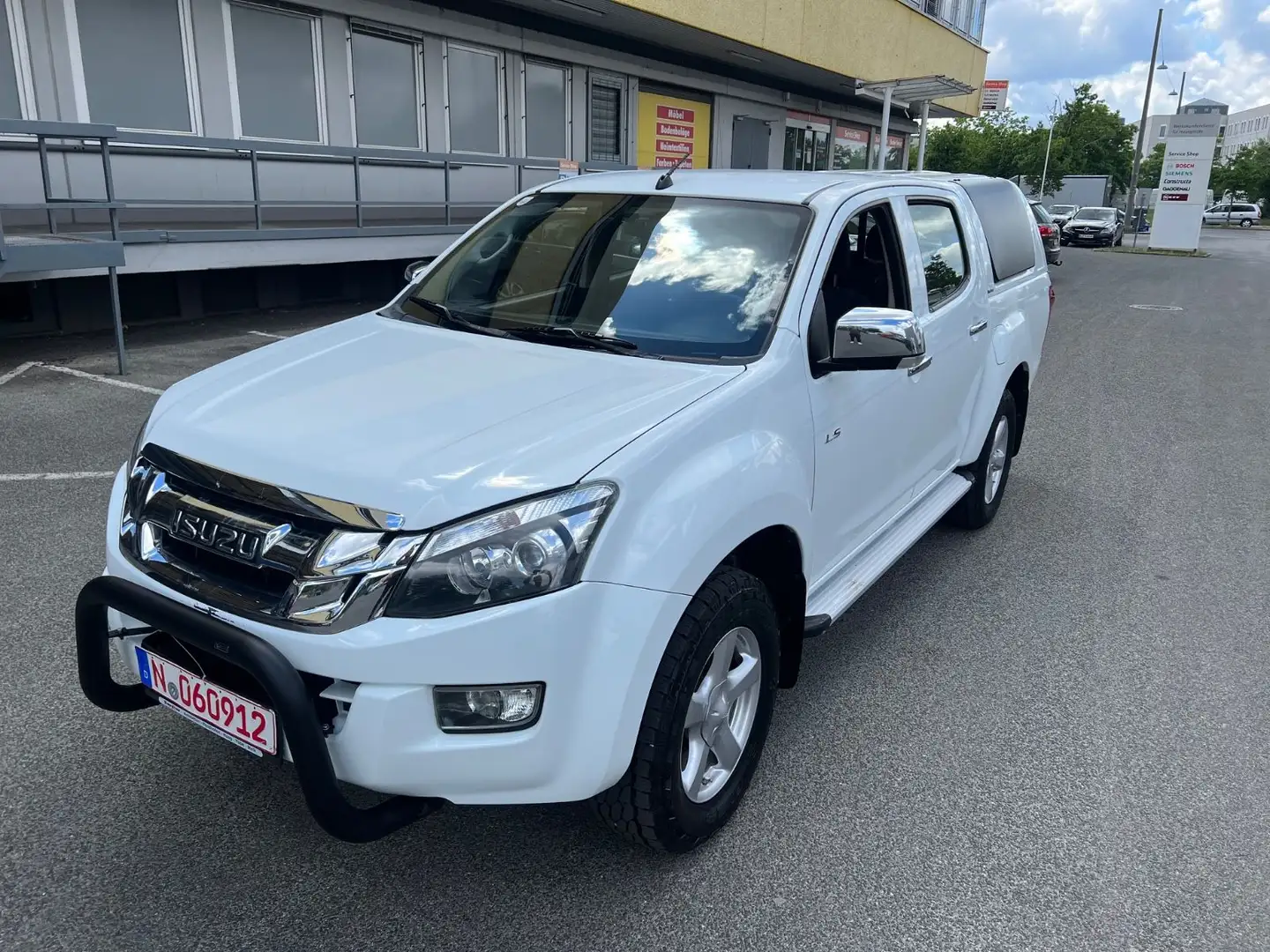 Isuzu D-Max bijela - 1