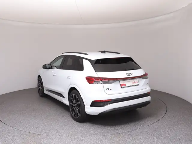 Audi Q4 E-Tron view 5
