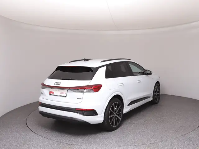 Audi Q4 E-Tron view 4