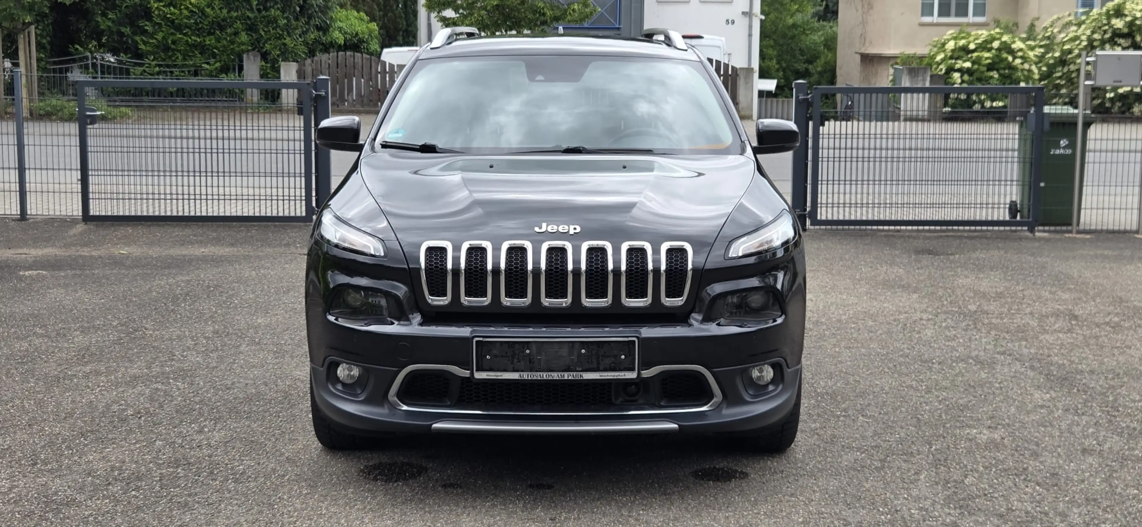 Jeep Cherokee Limited 4WD — photo 2