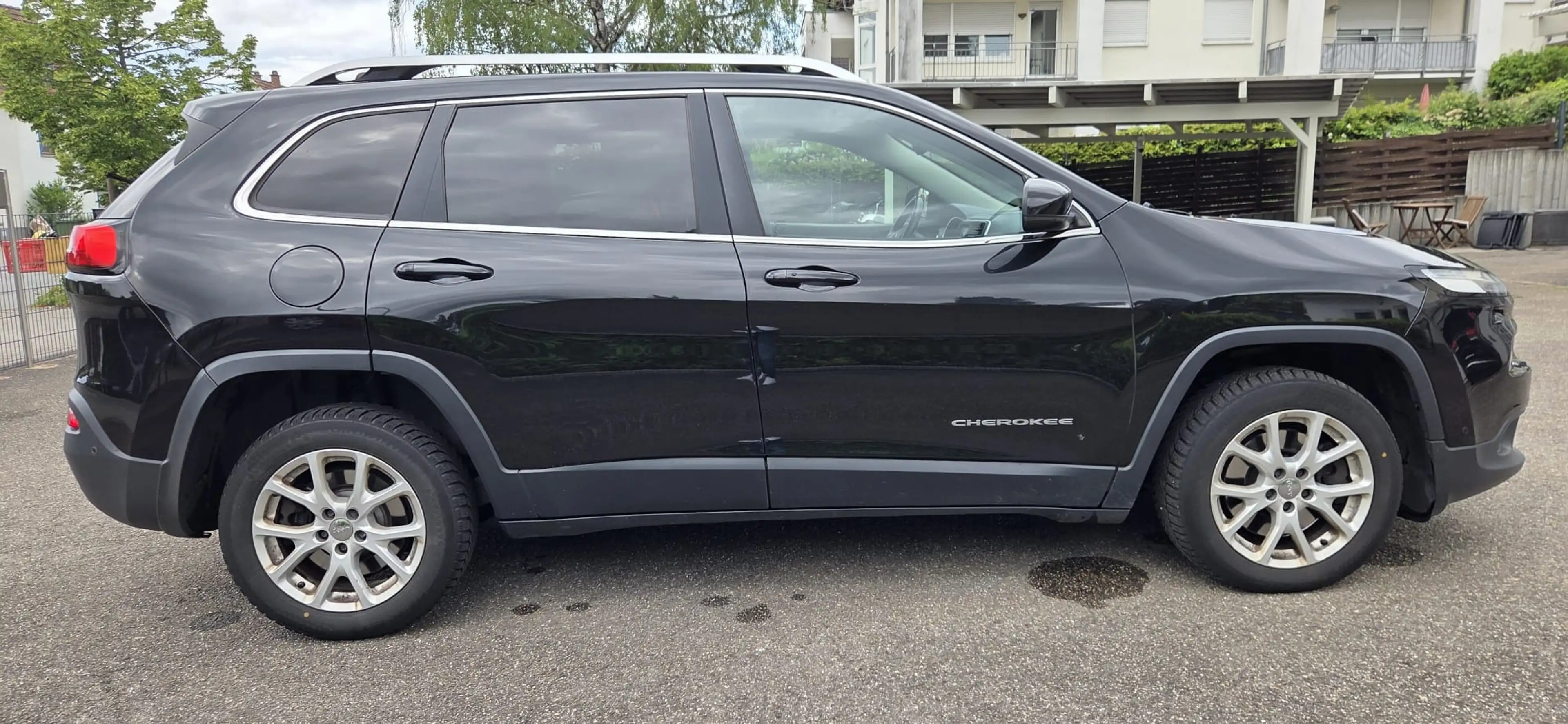 Jeep Cherokee Limited 4WD — photo 4