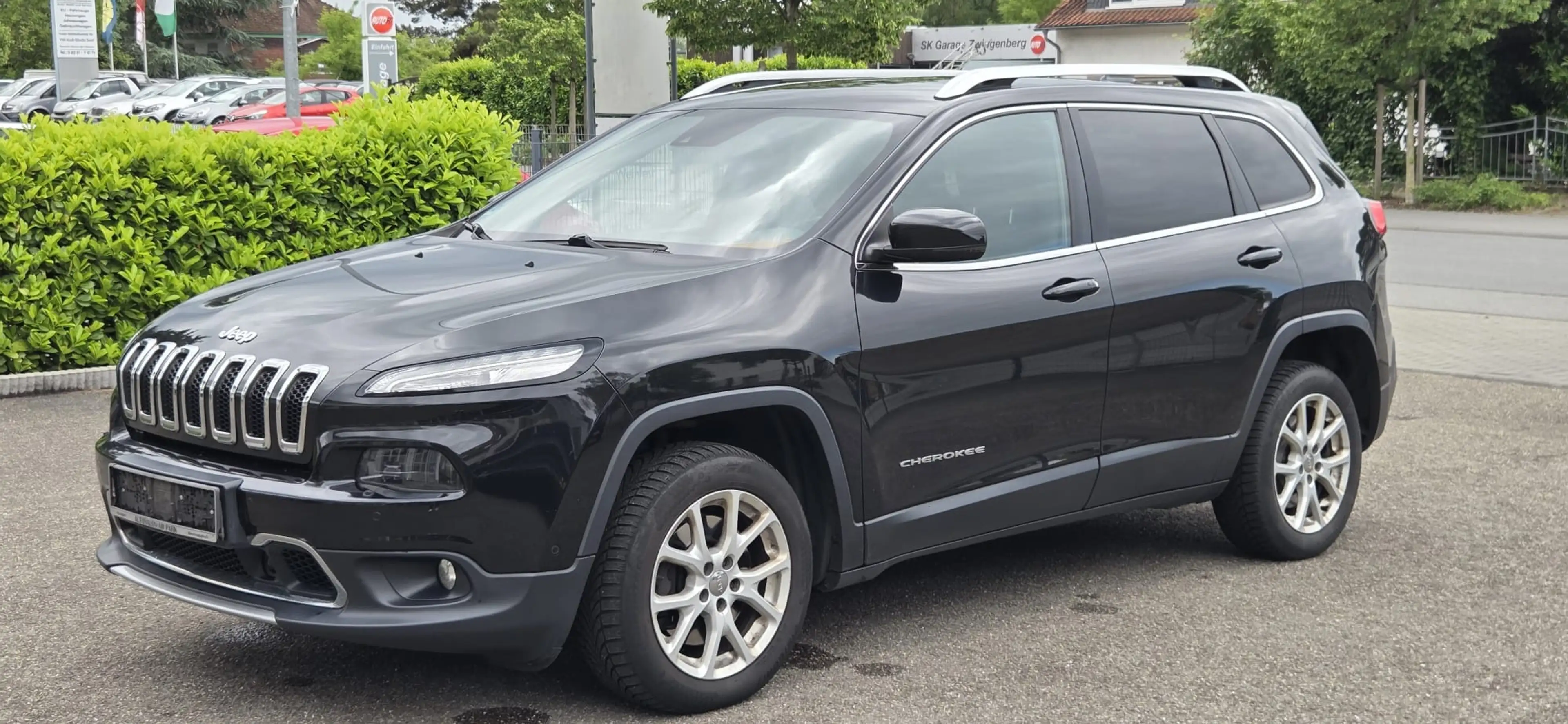 Jeep Cherokee Limited 4WD — photo 9