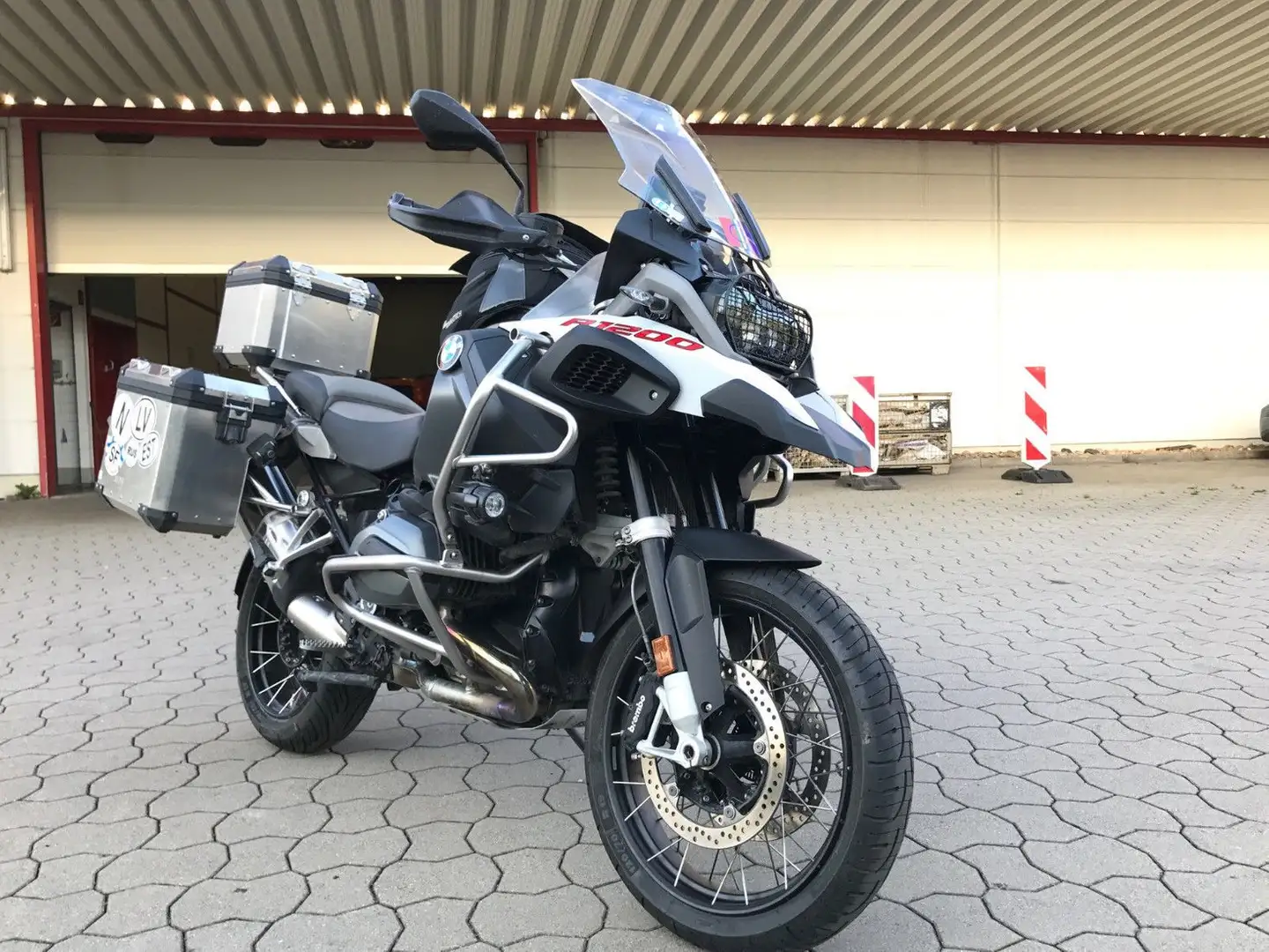 BMW R 1200 GS Adventure Silber - 1