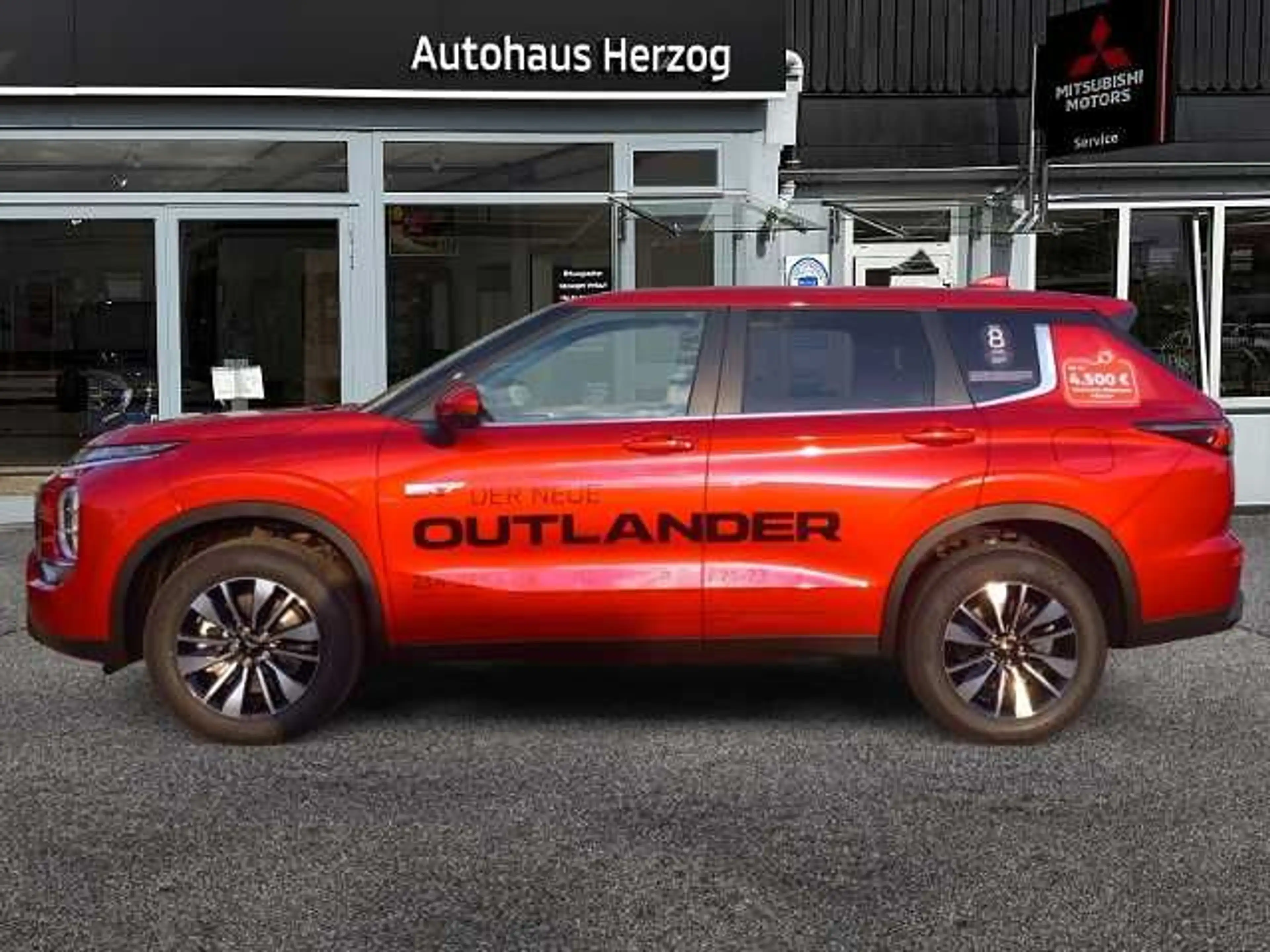 Mitsubishi Outlander 2.4L PHEV Diamant PLUS *STANDHEIZUNG* — photo 2