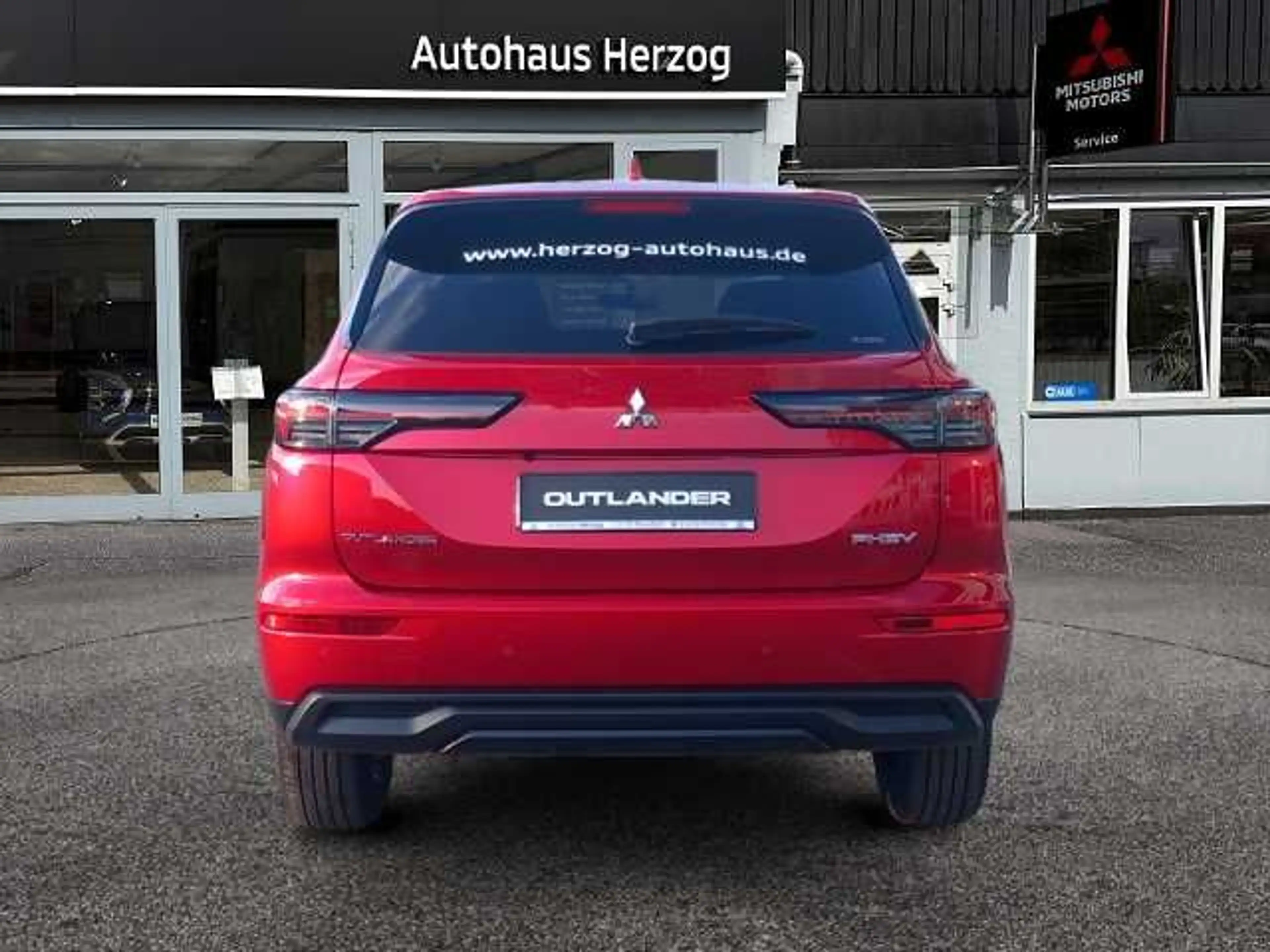 Mitsubishi Outlander 2.4L PHEV Diamant PLUS *STANDHEIZUNG* — photo 4