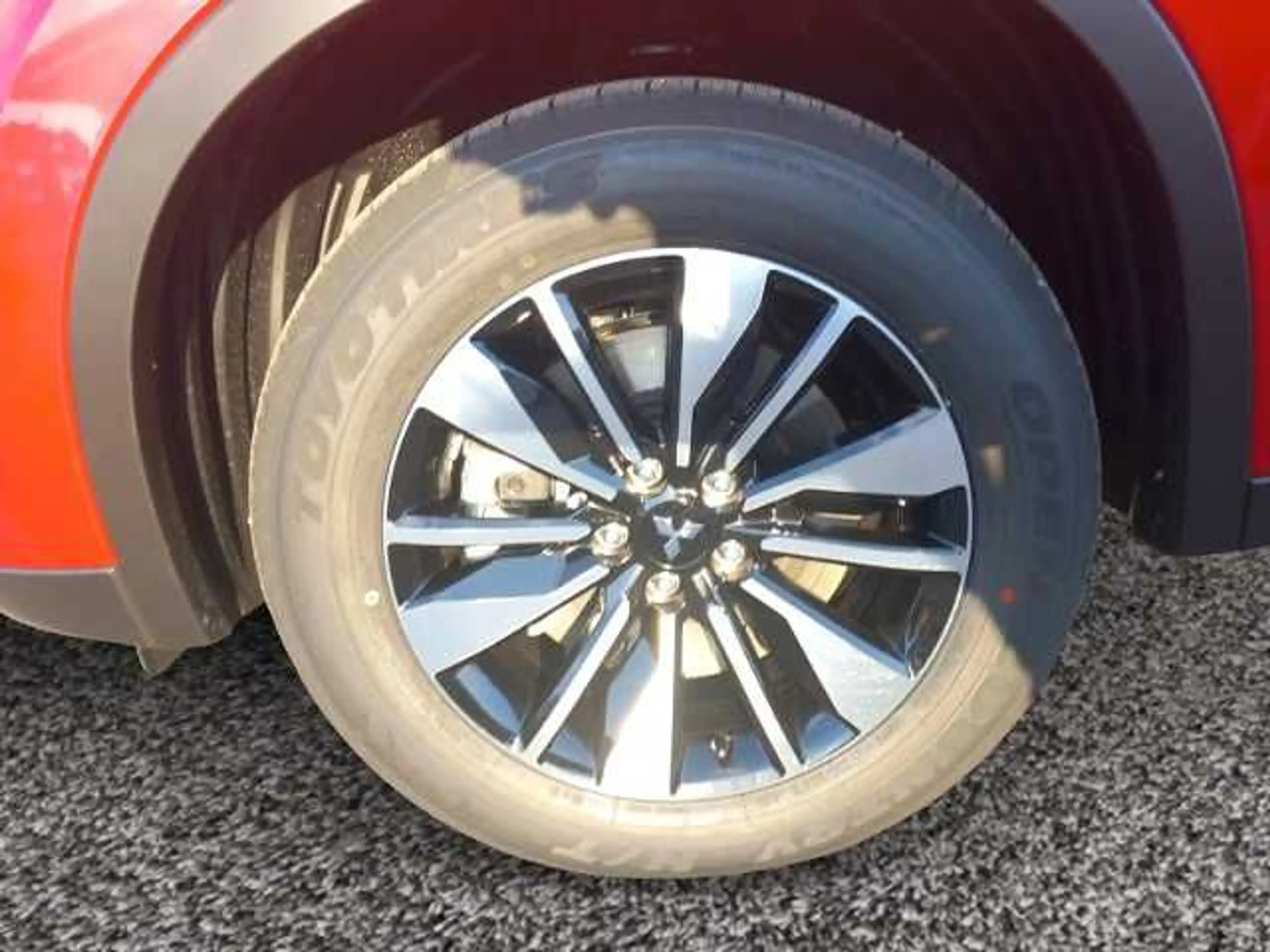 Mitsubishi Outlander 2.4L PHEV Diamant PLUS *STANDHEIZUNG* — photo 14